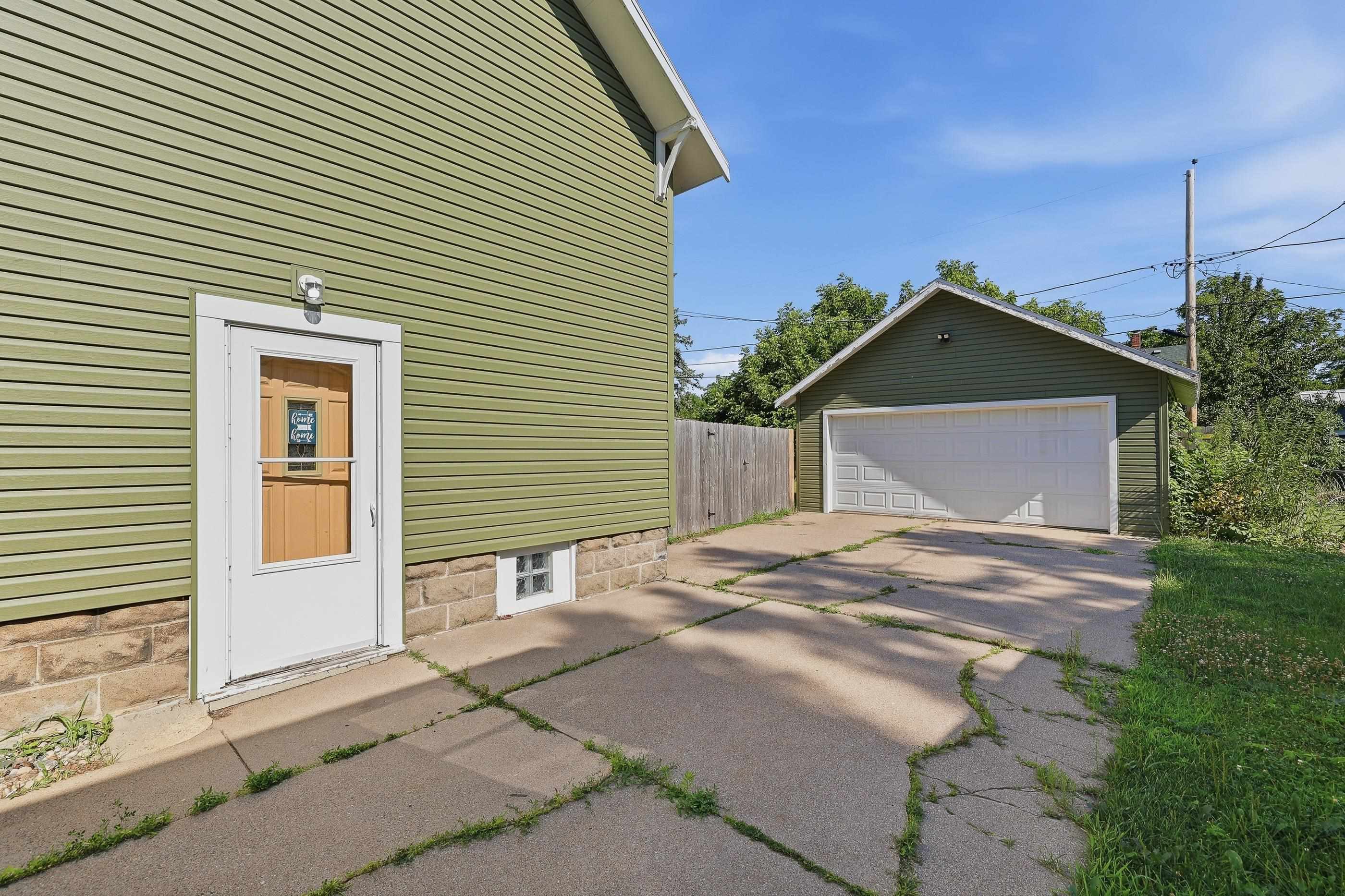 1908 MADISON STREET, Stevens Point, Wisconsin 54481, 4 Bedrooms Bedrooms, ,2 BathroomsBathrooms,Residential,For Sale,1908 MADISON STREET,22603515