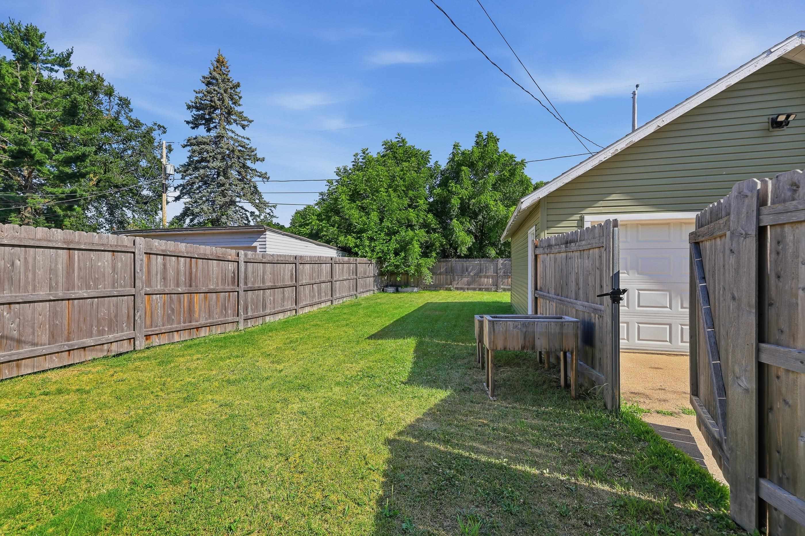 1908 MADISON STREET, Stevens Point, Wisconsin 54481, 4 Bedrooms Bedrooms, ,2 BathroomsBathrooms,Residential,For Sale,1908 MADISON STREET,22603515