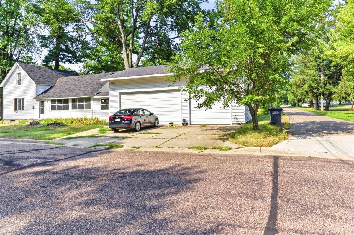 2871 3RD AVENUE SOUTH, Wisconsin Rapids, Wisconsin 54495, 3 Bedrooms Bedrooms, ,1 BathroomBathrooms,Residential,For Sale,2871 3RD AVENUE SOUTH,22603520
