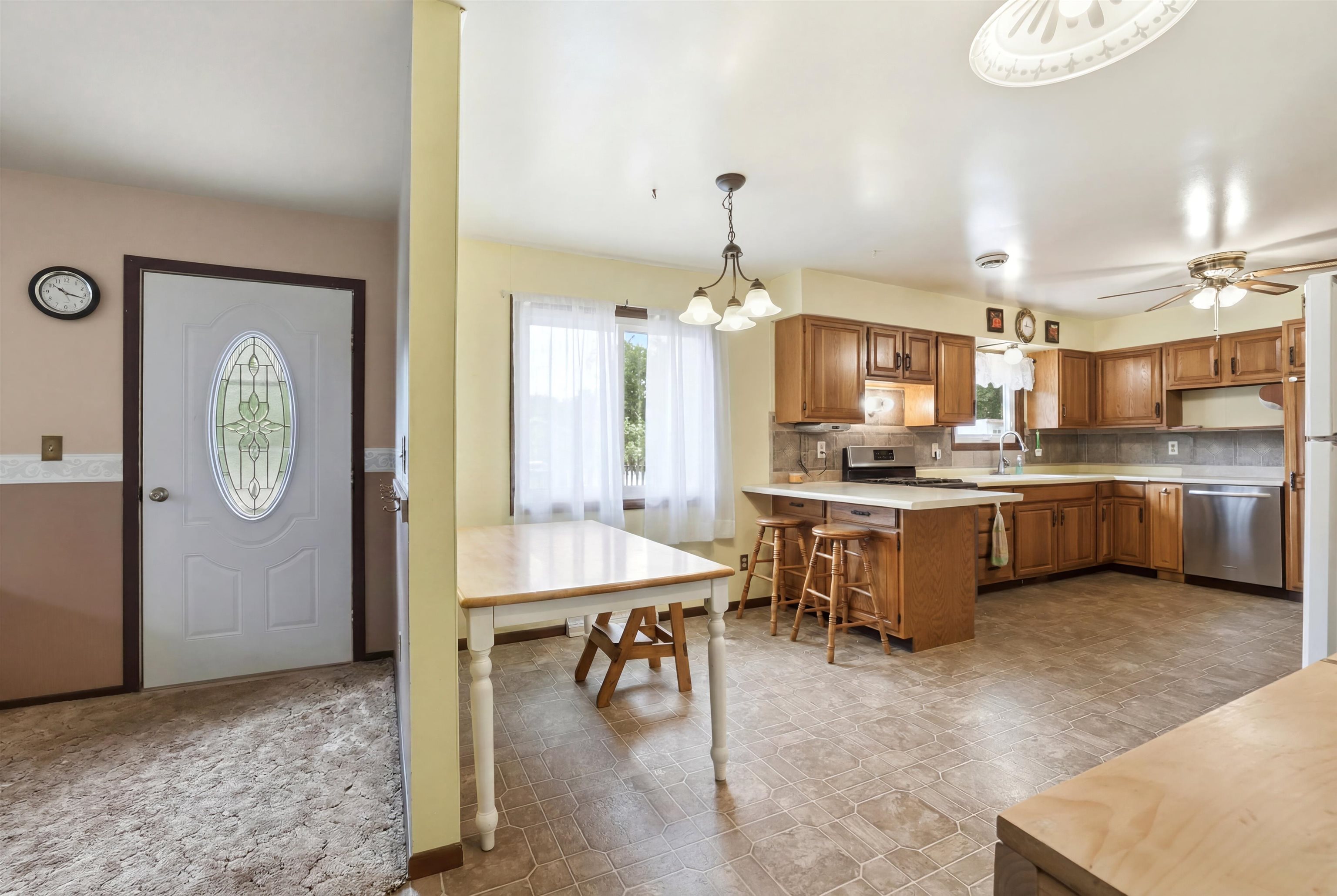 500 W WILSON AVENUE, Stevens Point, Wisconsin 54481, 5 Bedrooms Bedrooms, ,2 BathroomsBathrooms,Residential,For Sale,500 W WILSON AVENUE,22603522