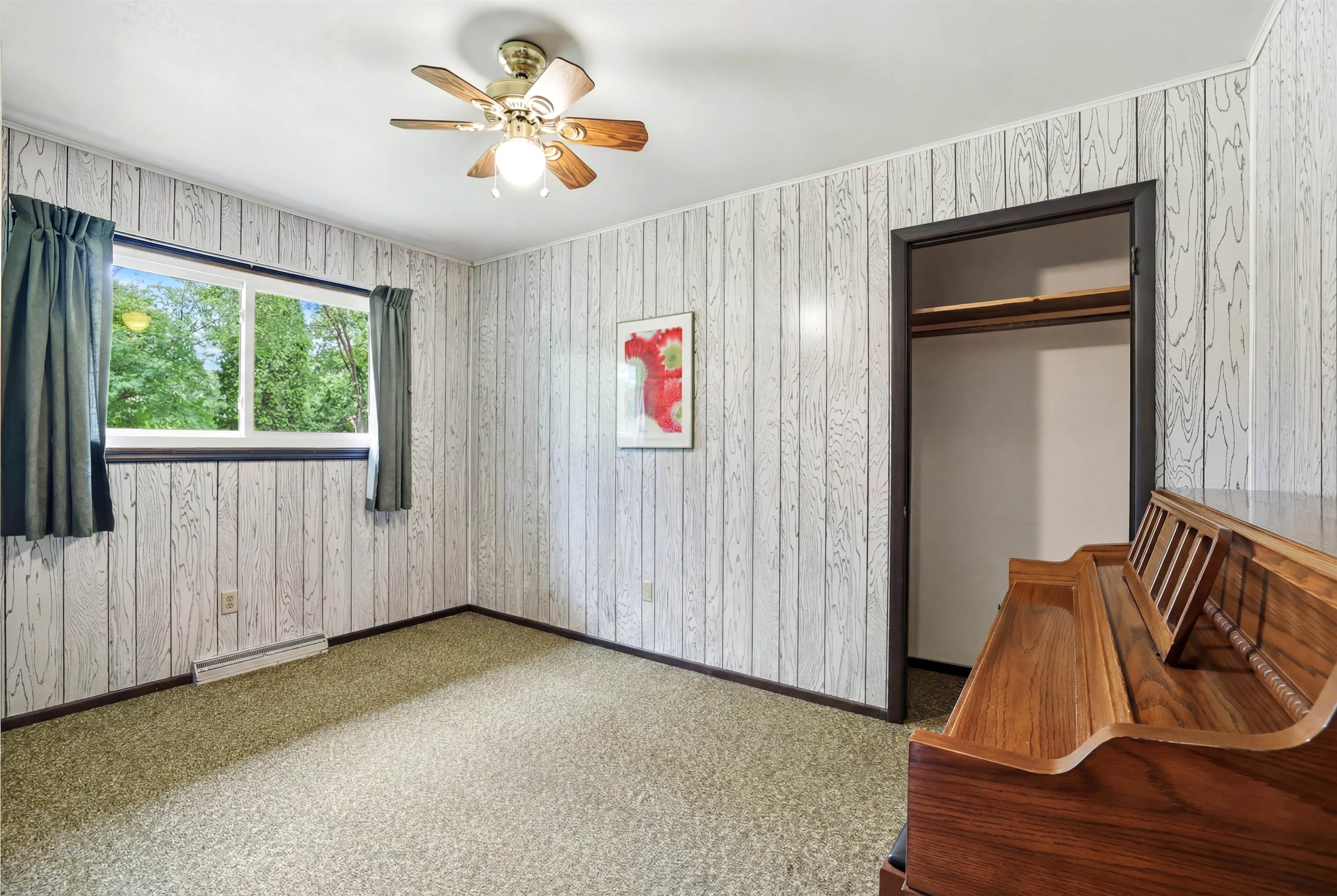 500 W WILSON AVENUE, Stevens Point, Wisconsin 54481, 5 Bedrooms Bedrooms, ,2 BathroomsBathrooms,Residential,For Sale,500 W WILSON AVENUE,22603522