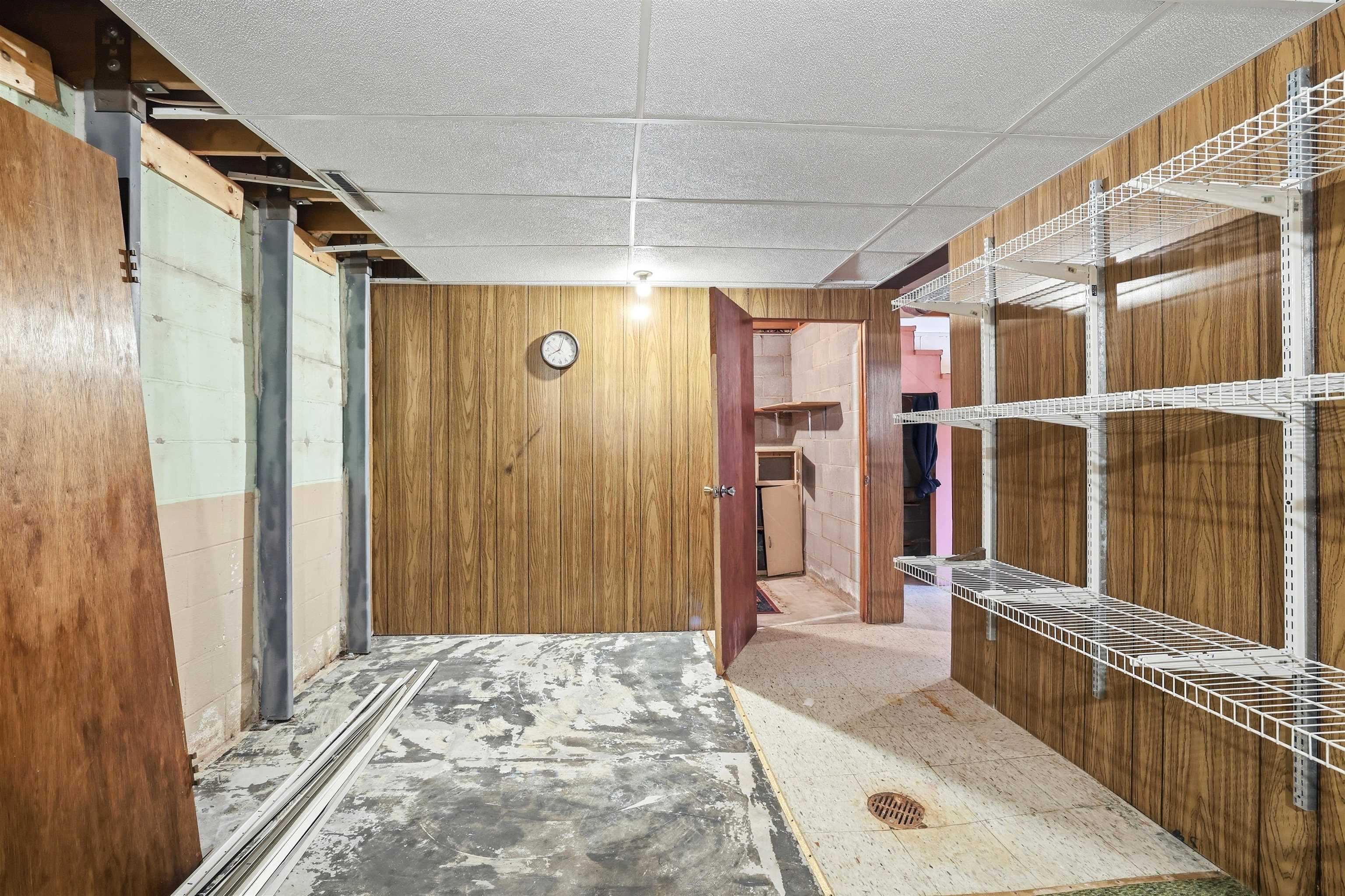 500 W WILSON AVENUE, Stevens Point, Wisconsin 54481, 5 Bedrooms Bedrooms, ,2 BathroomsBathrooms,Residential,For Sale,500 W WILSON AVENUE,22603522