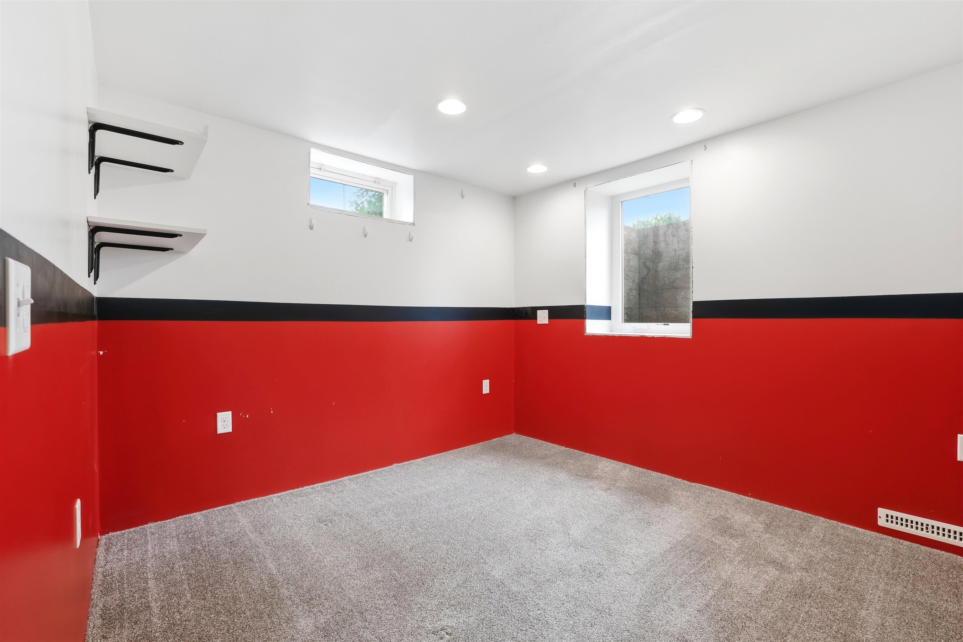 500 W WILSON AVENUE, Stevens Point, Wisconsin 54481, 5 Bedrooms Bedrooms, ,2 BathroomsBathrooms,Residential,For Sale,500 W WILSON AVENUE,22603522