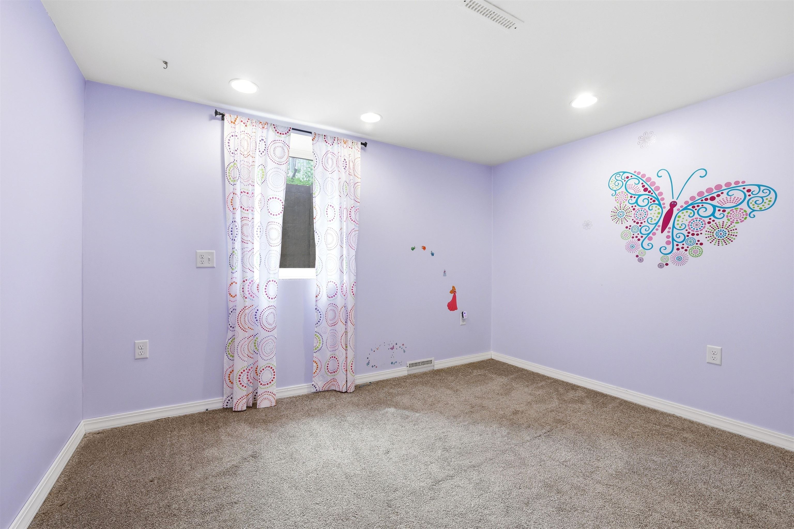 500 W WILSON AVENUE, Stevens Point, Wisconsin 54481, 5 Bedrooms Bedrooms, ,2 BathroomsBathrooms,Residential,For Sale,500 W WILSON AVENUE,22603522
