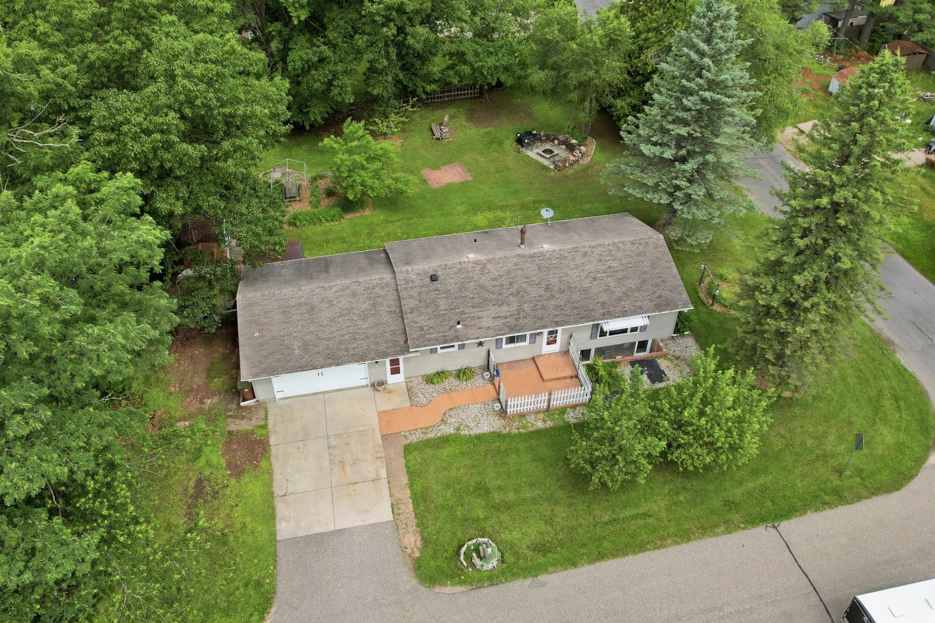 500 W WILSON AVENUE, Stevens Point, Wisconsin 54481, 5 Bedrooms Bedrooms, ,2 BathroomsBathrooms,Residential,For Sale,500 W WILSON AVENUE,22603522