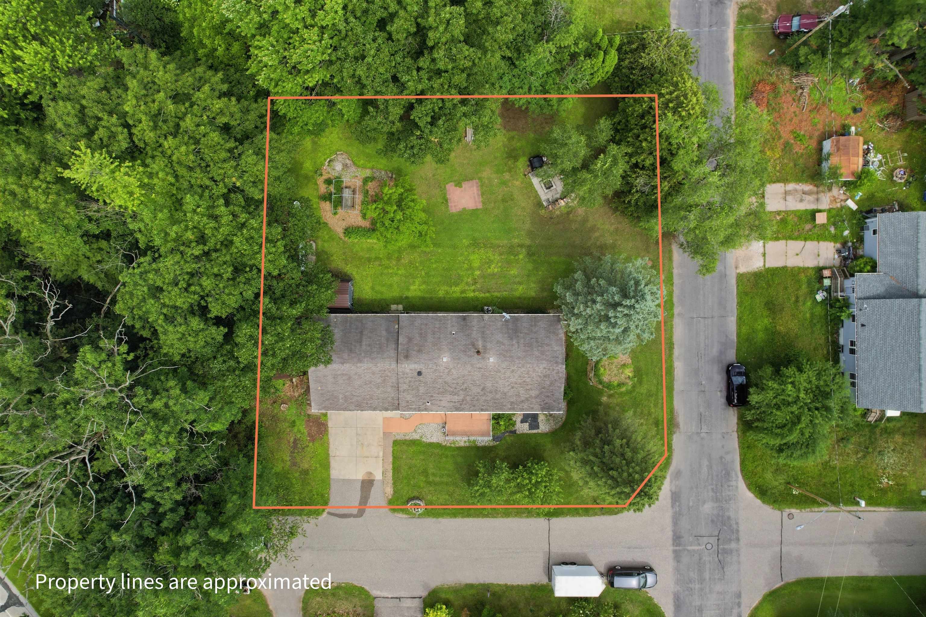 500 W WILSON AVENUE, Stevens Point, Wisconsin 54481, 5 Bedrooms Bedrooms, ,2 BathroomsBathrooms,Residential,For Sale,500 W WILSON AVENUE,22603522