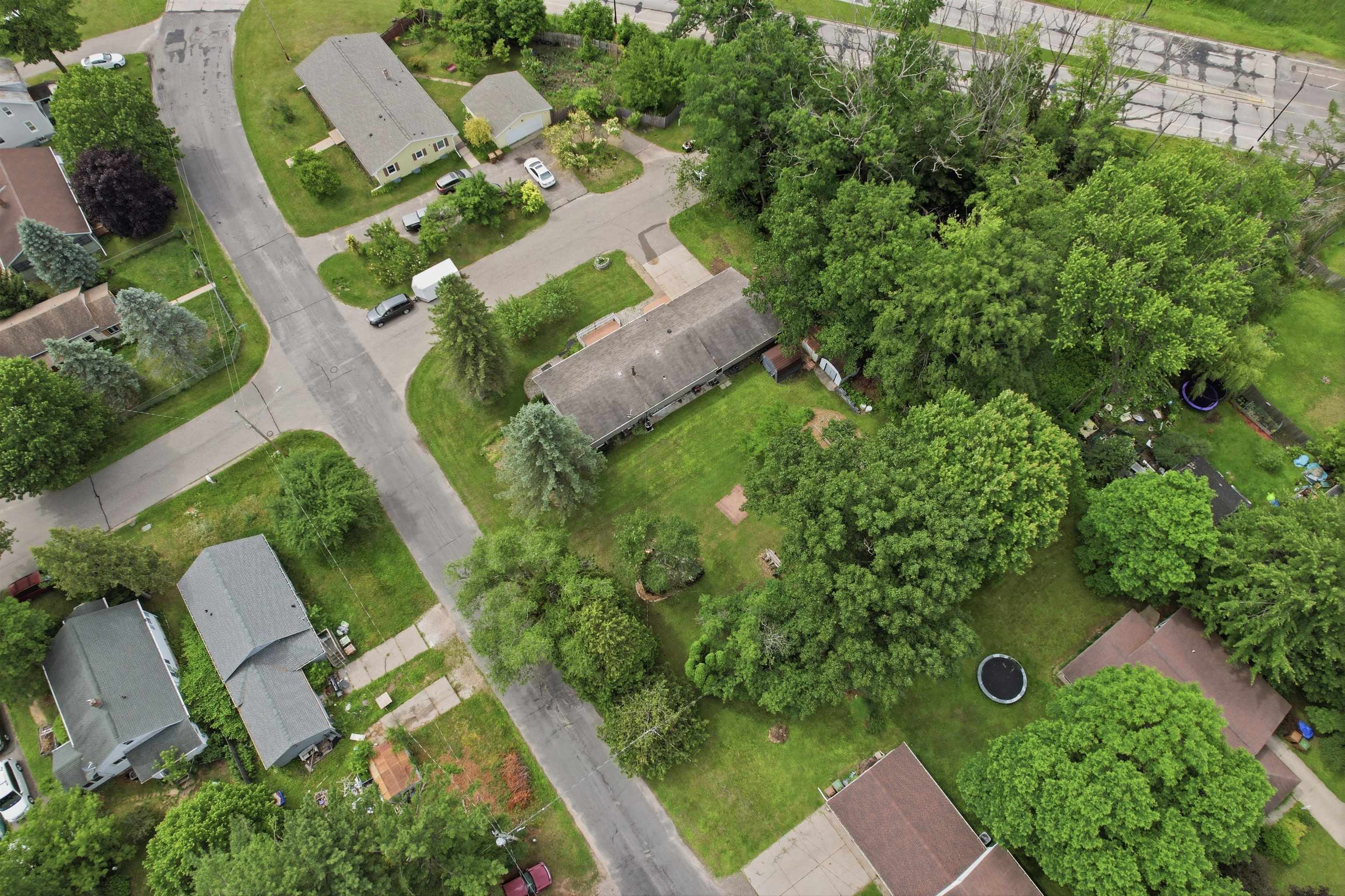 500 W WILSON AVENUE, Stevens Point, Wisconsin 54481, 5 Bedrooms Bedrooms, ,2 BathroomsBathrooms,Residential,For Sale,500 W WILSON AVENUE,22603522