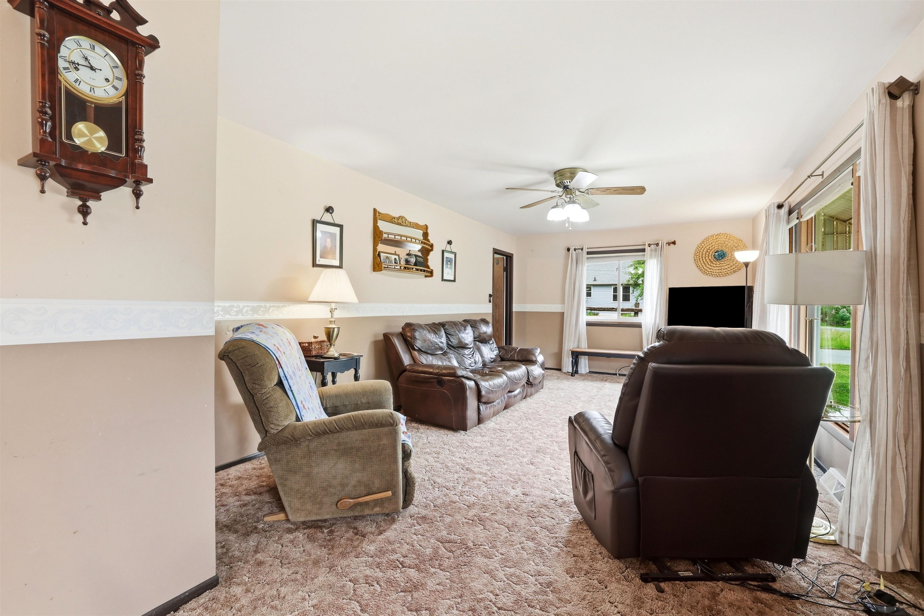 500 W WILSON AVENUE, Stevens Point, Wisconsin 54481, 5 Bedrooms Bedrooms, ,2 BathroomsBathrooms,Residential,For Sale,500 W WILSON AVENUE,22603522