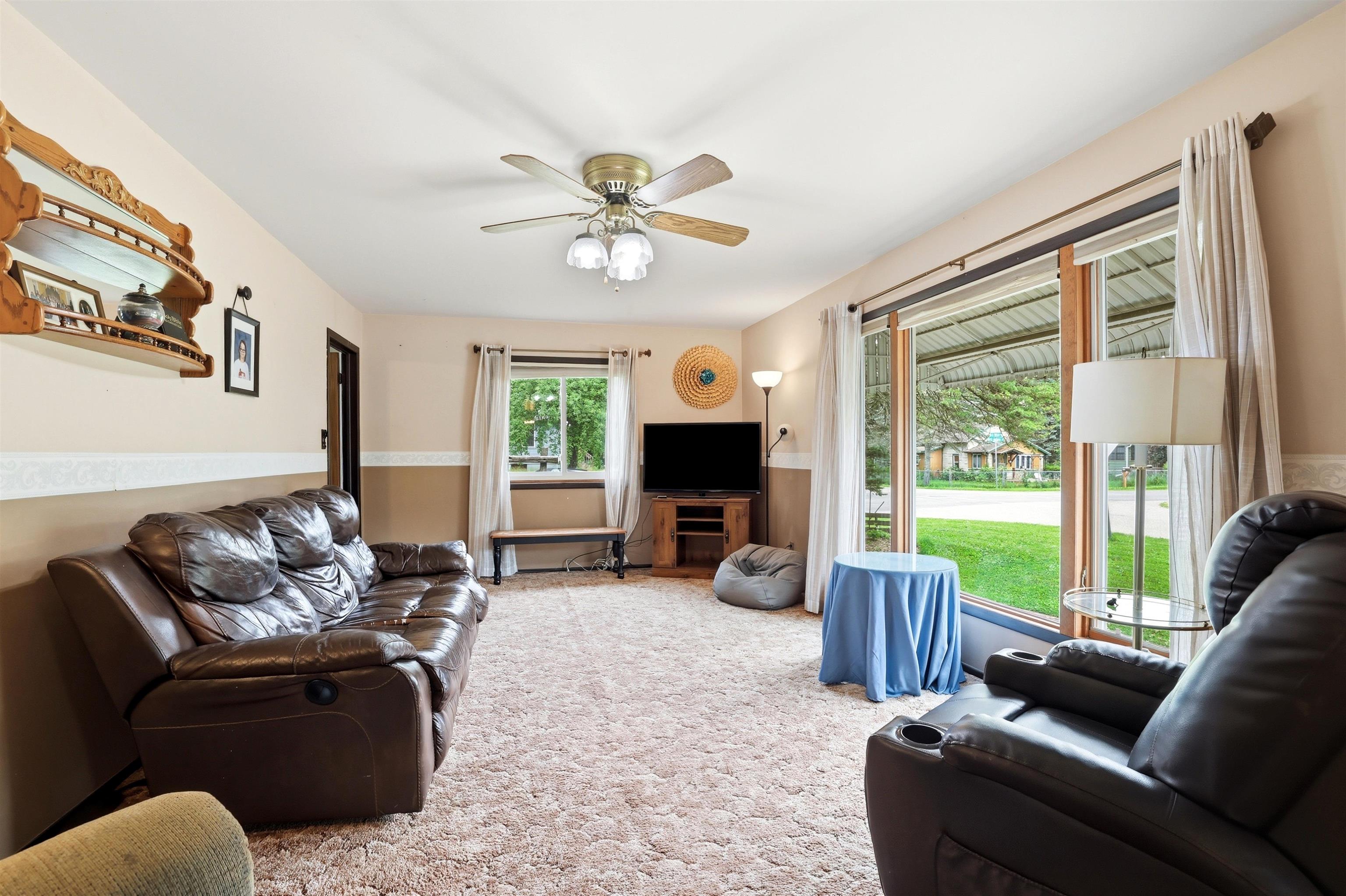 500 W WILSON AVENUE, Stevens Point, Wisconsin 54481, 5 Bedrooms Bedrooms, ,2 BathroomsBathrooms,Residential,For Sale,500 W WILSON AVENUE,22603522