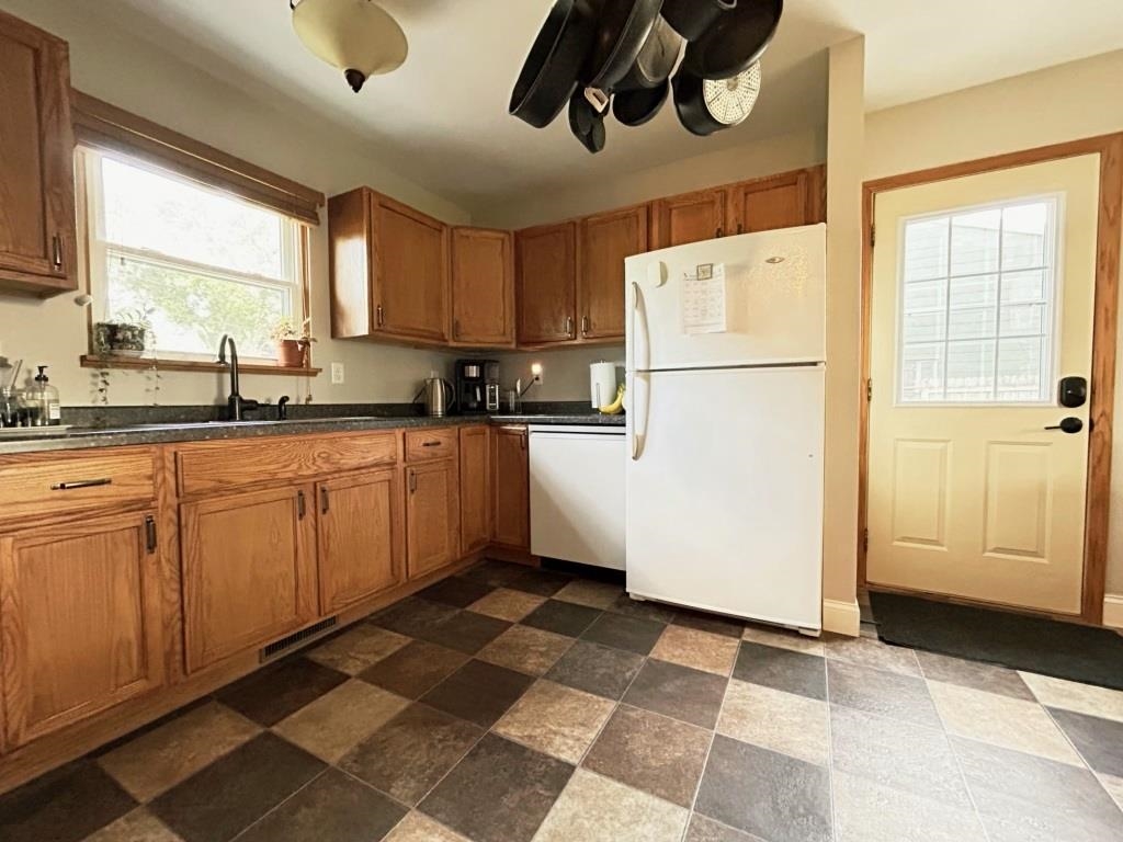 2916 LINDBERGH AVENUE, Stevens Point, Wisconsin 54481, 4 Bedrooms Bedrooms, ,1 BathroomBathrooms,Residential,For Sale,2916 LINDBERGH AVENUE,22603525