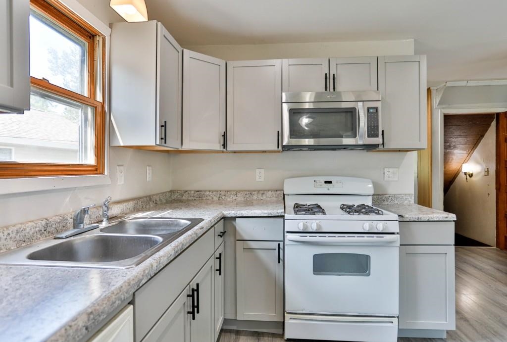 834 S 11TH AVENUE, Wausau, Wisconsin 54401, 3 Bedrooms Bedrooms, ,2 BathroomsBathrooms,Residential,For Sale,834 S 11TH AVENUE,22603526