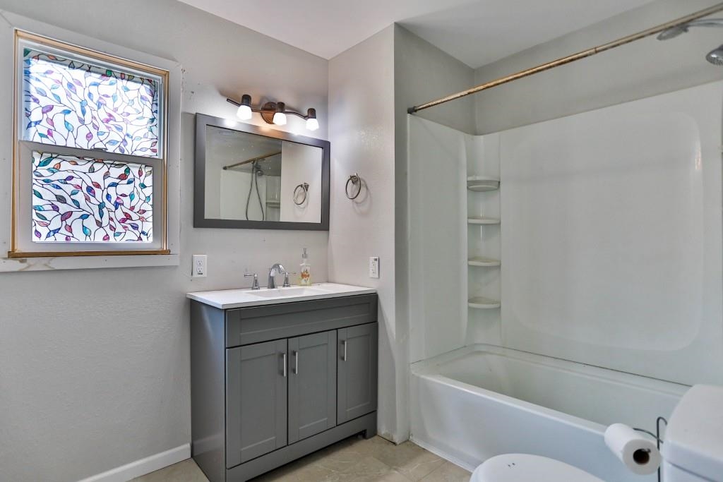 834 S 11TH AVENUE, Wausau, Wisconsin 54401, 3 Bedrooms Bedrooms, ,2 BathroomsBathrooms,Residential,For Sale,834 S 11TH AVENUE,22603526