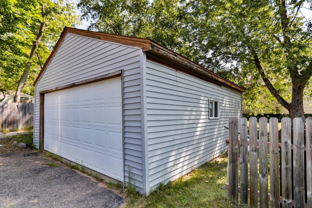 834 S 11TH AVENUE, Wausau, Wisconsin 54401, 3 Bedrooms Bedrooms, ,2 BathroomsBathrooms,Residential,For Sale,834 S 11TH AVENUE,22603526
