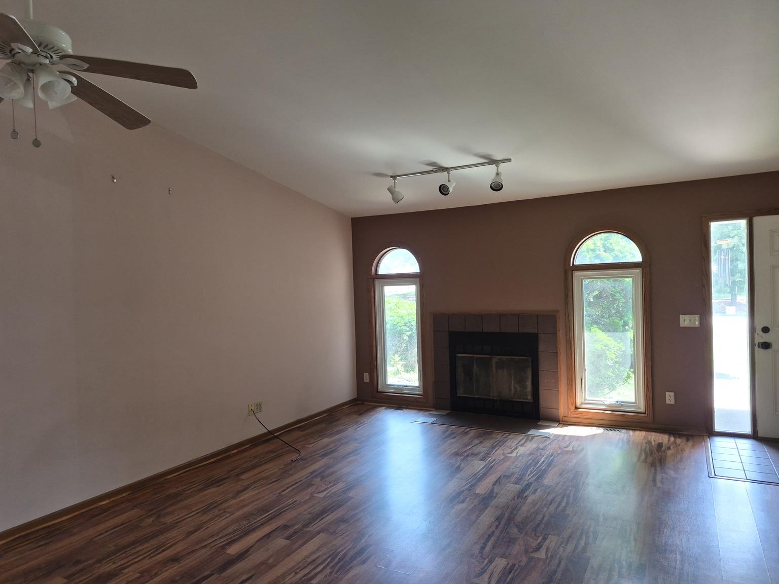 1408-1410 N ADAMS AVENUE, Marshfield, Wisconsin 54449, 2 Bedrooms Bedrooms, 6 Rooms Rooms,2 BathroomsBathrooms,Multi-family,For Sale,1408-1410 N ADAMS AVENUE,22603528