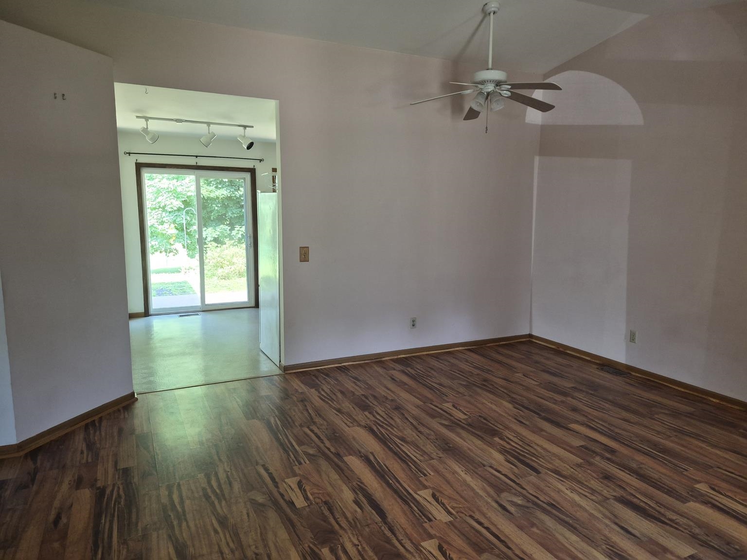 1408-1410 N ADAMS AVENUE, Marshfield, Wisconsin 54449, 2 Bedrooms Bedrooms, 6 Rooms Rooms,2 BathroomsBathrooms,Multi-family,For Sale,1408-1410 N ADAMS AVENUE,22603528