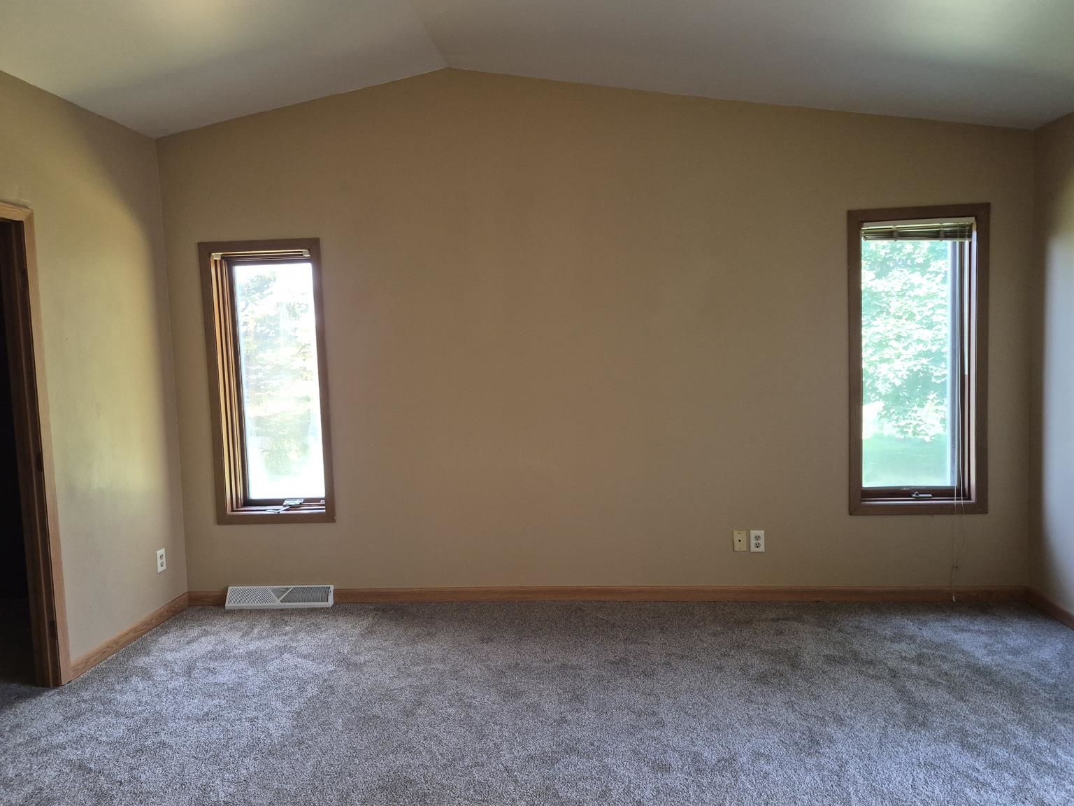 1408-1410 N ADAMS AVENUE, Marshfield, Wisconsin 54449, 2 Bedrooms Bedrooms, 6 Rooms Rooms,2 BathroomsBathrooms,Multi-family,For Sale,1408-1410 N ADAMS AVENUE,22603528