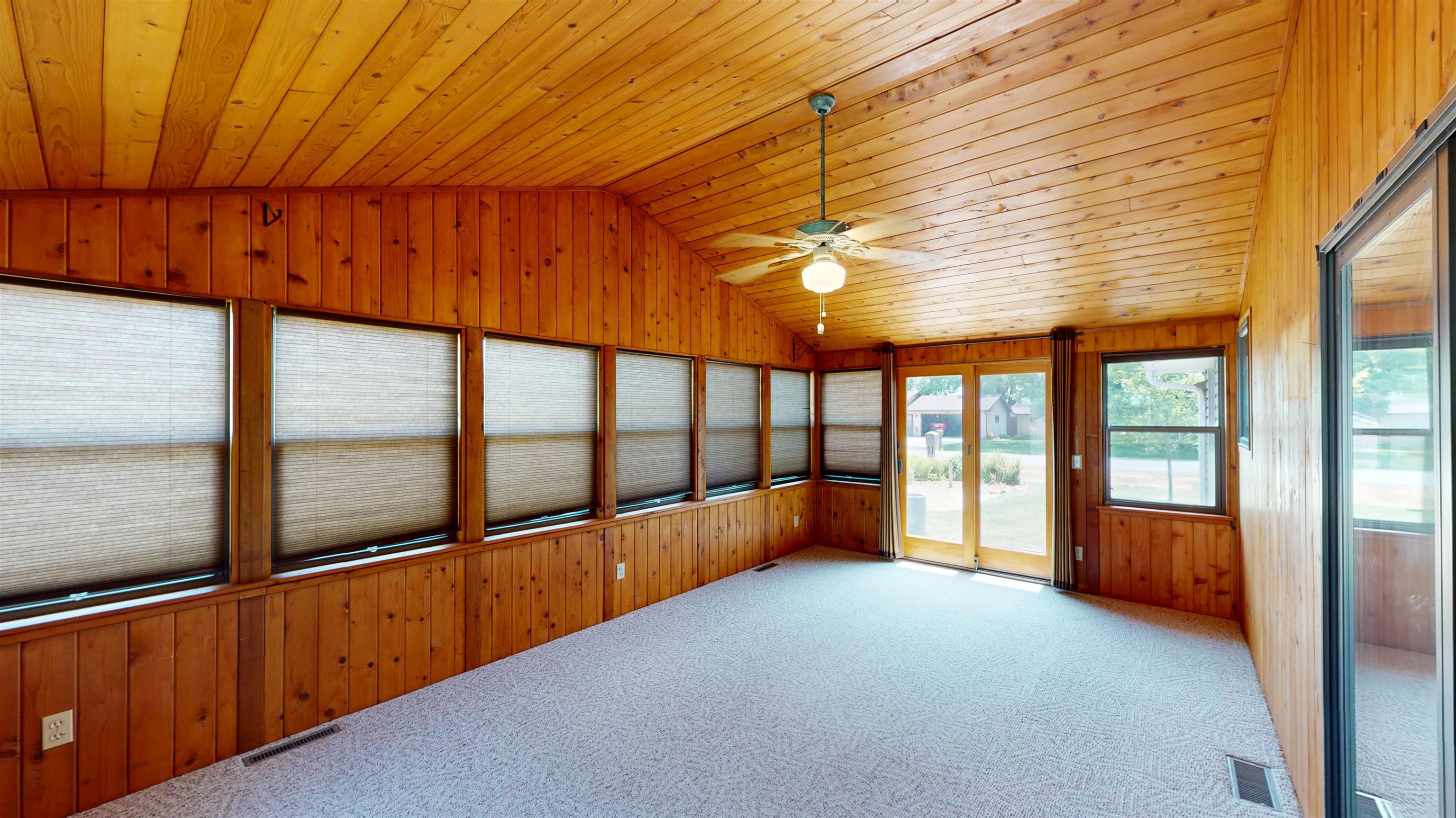 2711 S WASHINGTON AVENUE, Marshfield, Wisconsin 54449, 3 Bedrooms Bedrooms, ,1 BathroomBathrooms,Residential,For Sale,2711 S WASHINGTON AVENUE,22603531