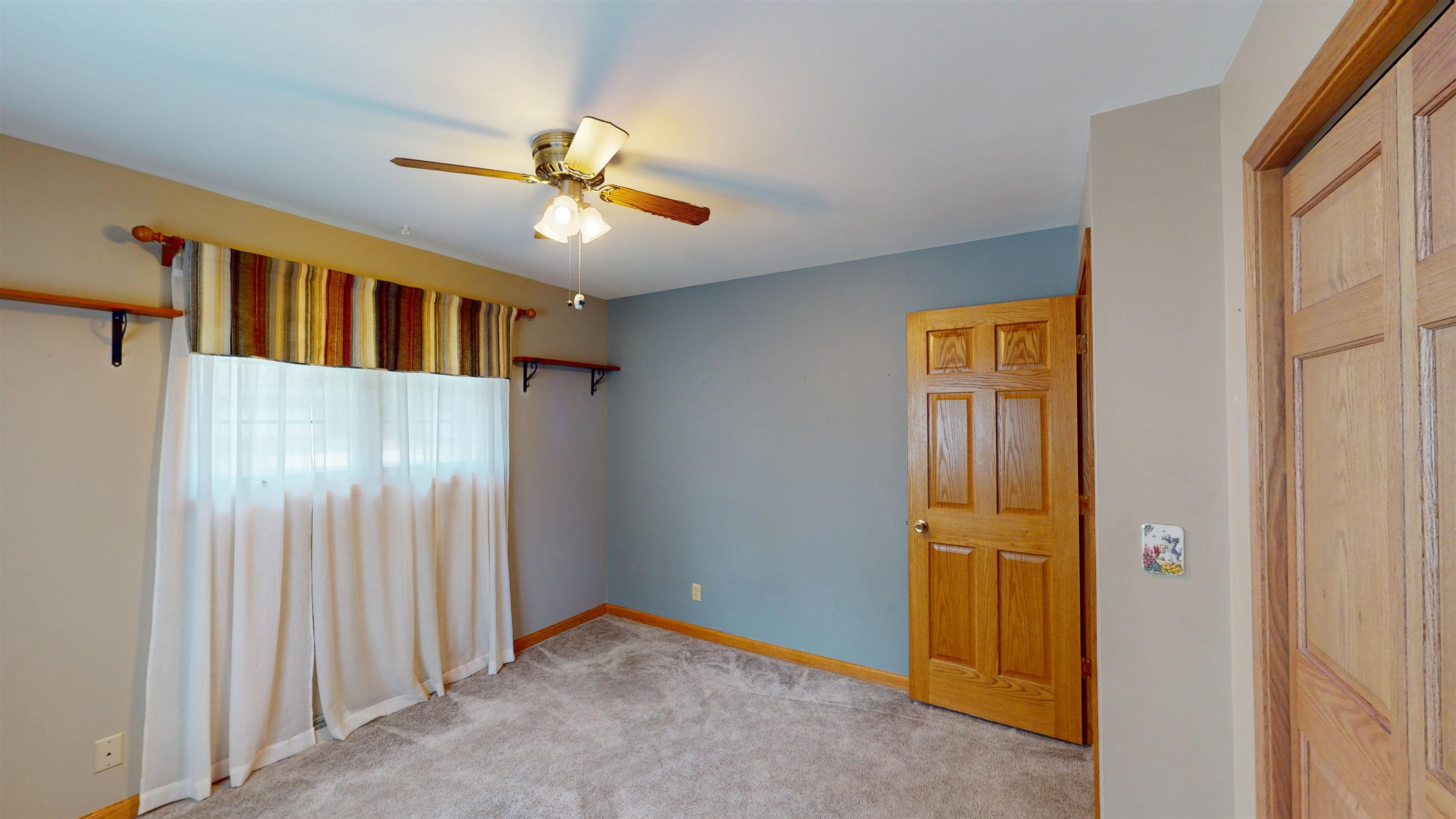 2711 S WASHINGTON AVENUE, Marshfield, Wisconsin 54449, 3 Bedrooms Bedrooms, ,1 BathroomBathrooms,Residential,For Sale,2711 S WASHINGTON AVENUE,22603531