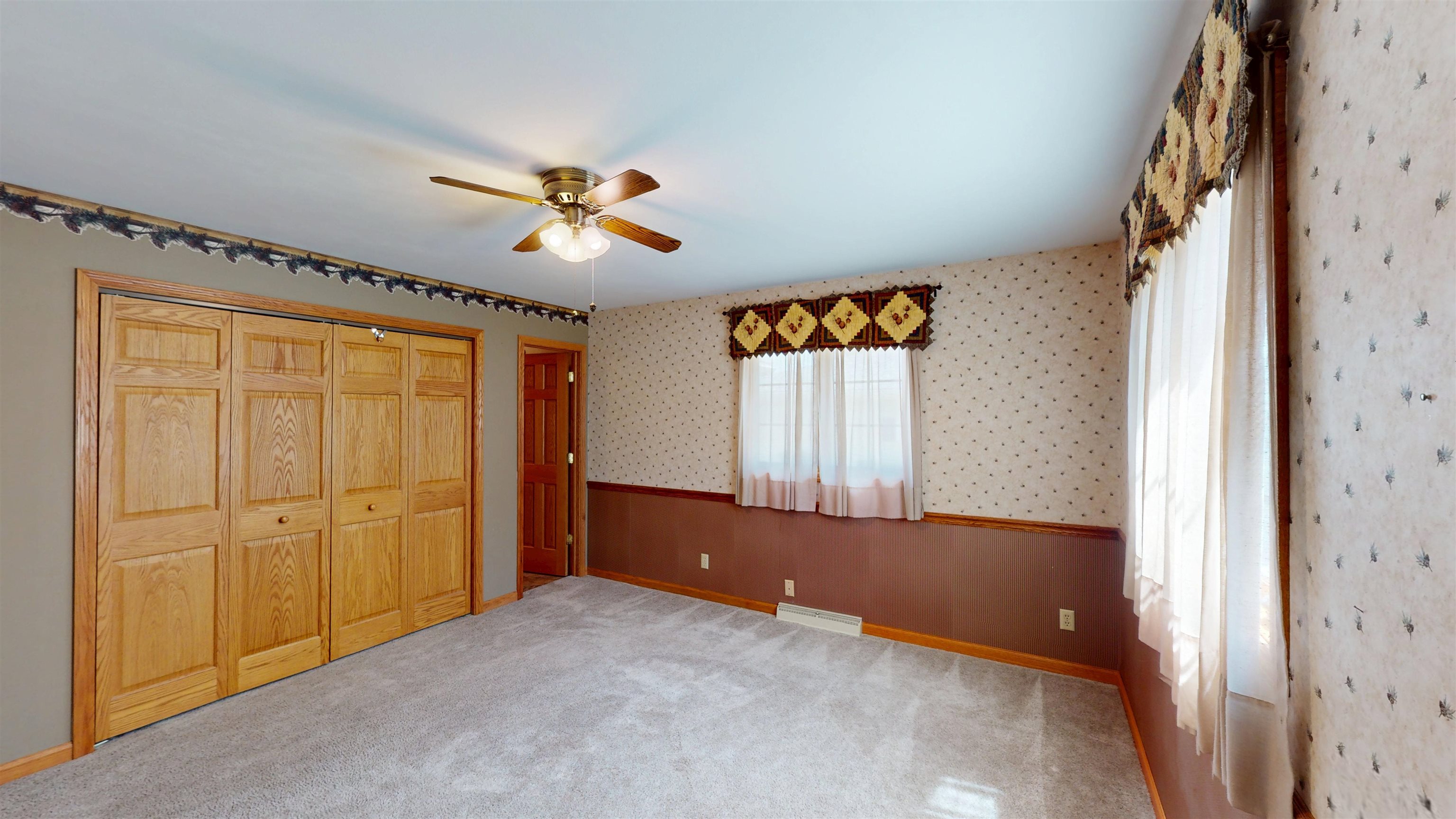 2711 S WASHINGTON AVENUE, Marshfield, Wisconsin 54449, 3 Bedrooms Bedrooms, ,1 BathroomBathrooms,Residential,For Sale,2711 S WASHINGTON AVENUE,22603531