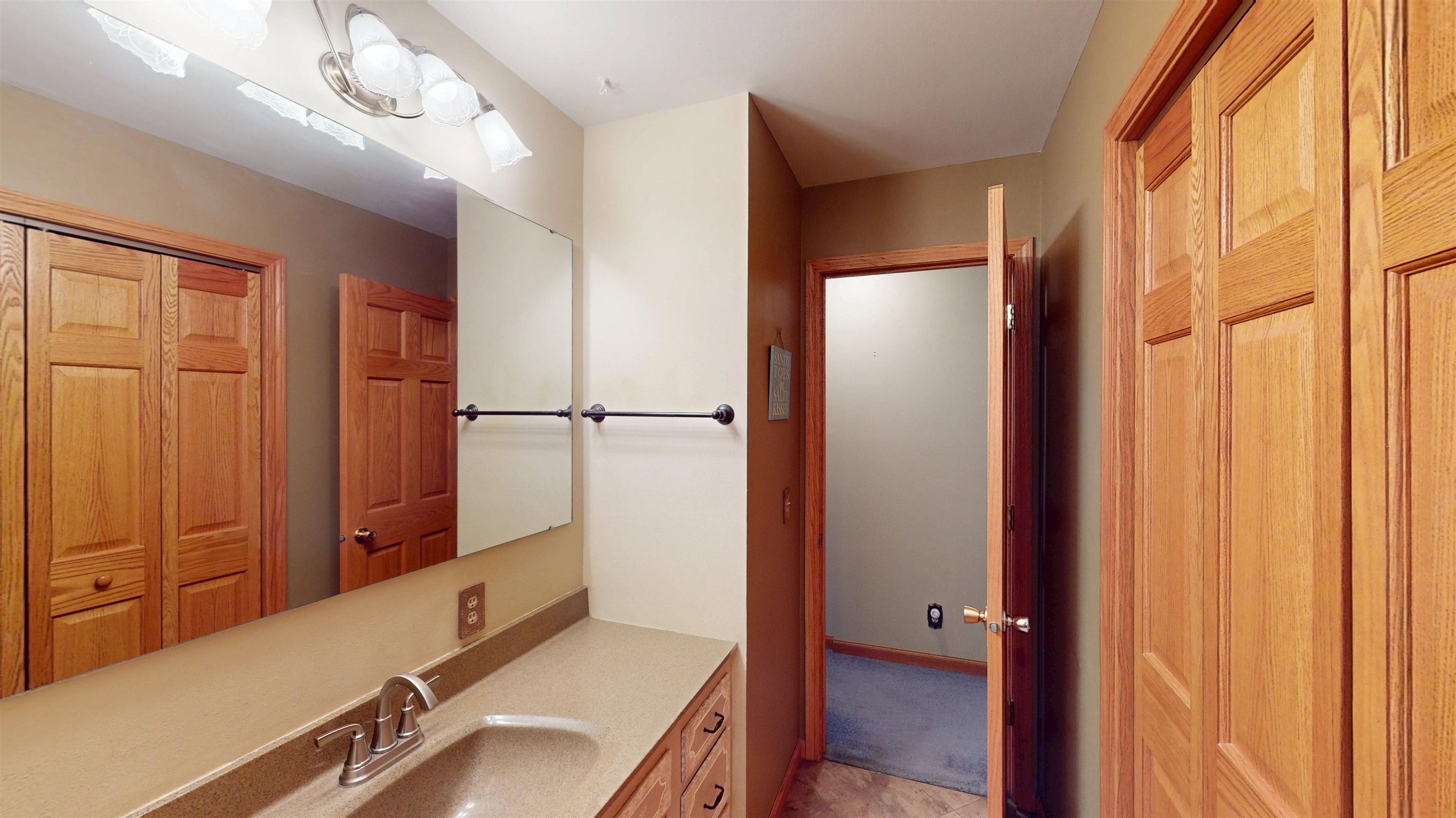 2711 S WASHINGTON AVENUE, Marshfield, Wisconsin 54449, 3 Bedrooms Bedrooms, ,1 BathroomBathrooms,Residential,For Sale,2711 S WASHINGTON AVENUE,22603531