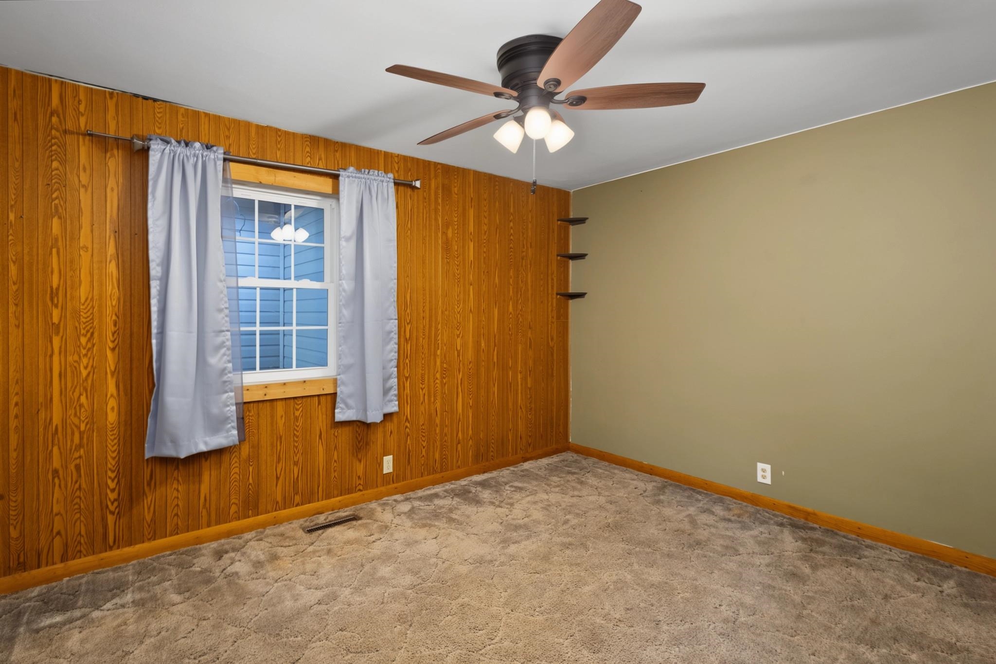 5886 MAIN STREET, Auburndale, Wisconsin 54412, 2 Bedrooms Bedrooms, ,1 BathroomBathrooms,Residential,For Sale,5886 MAIN STREET,22603534