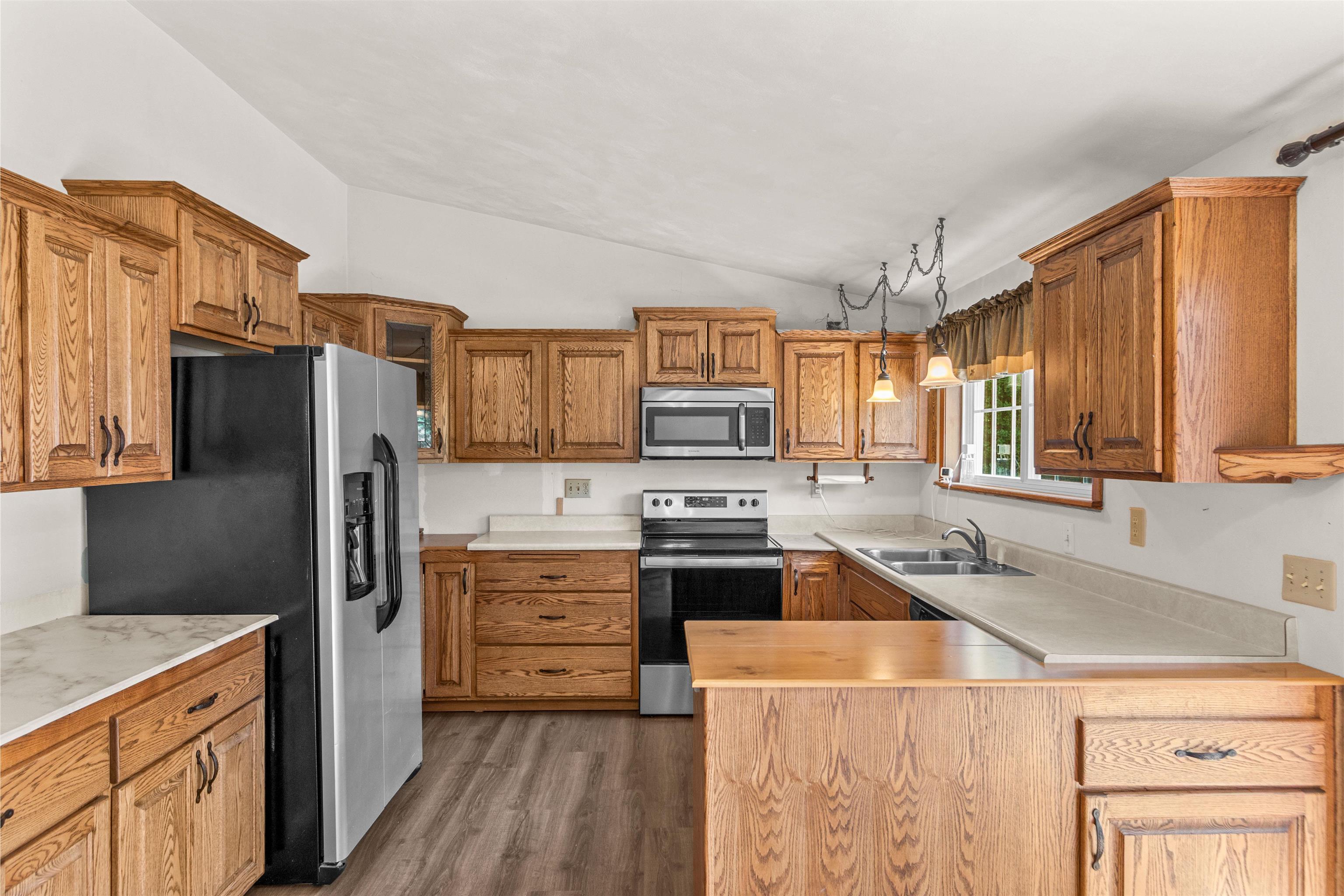3021 KATHERINE CIRCLE, Plover, Wisconsin 54467, 3 Bedrooms Bedrooms, ,1 BathroomBathrooms,Residential,For Sale,3021 KATHERINE CIRCLE,22603536