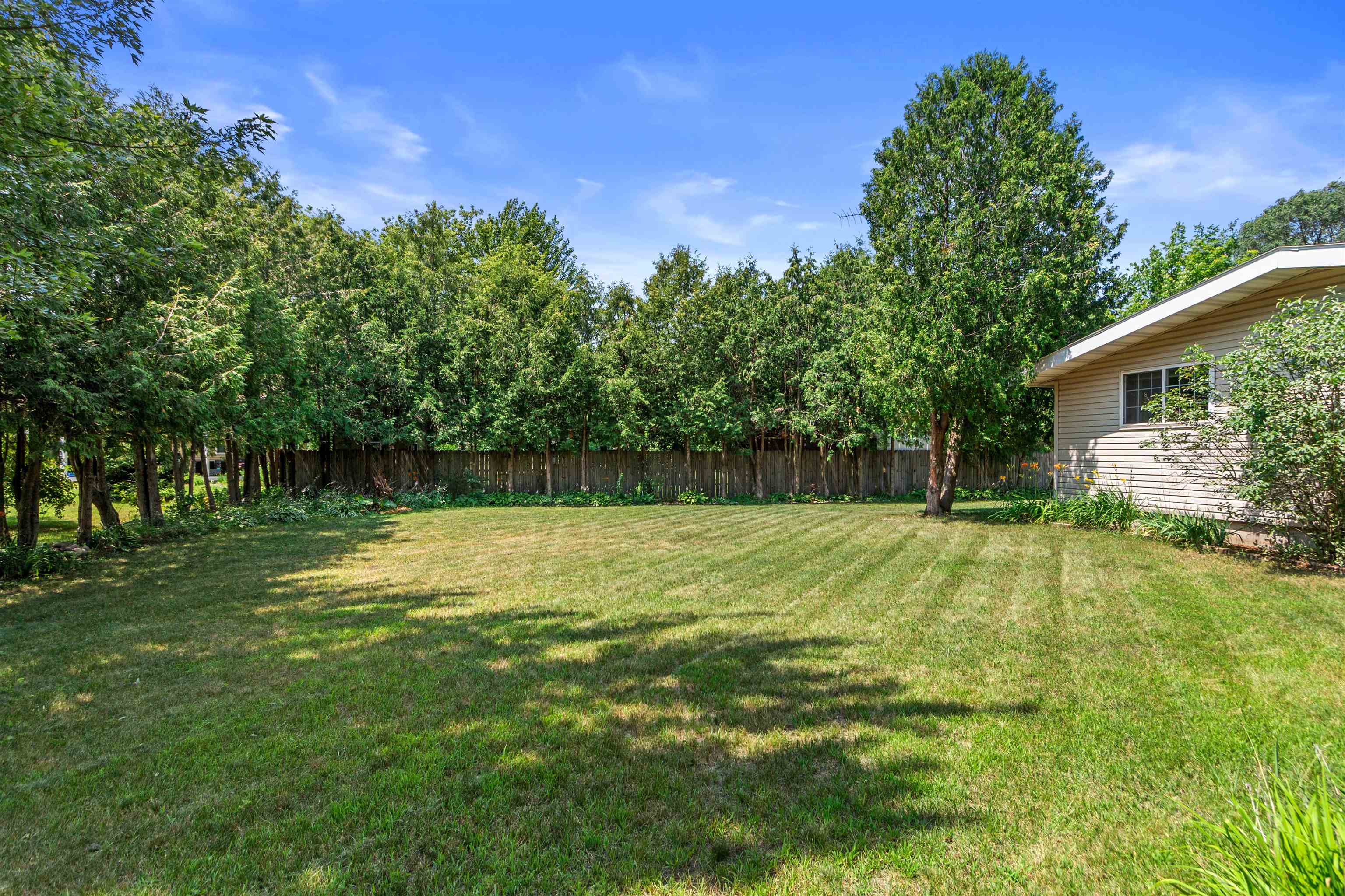 3021 KATHERINE CIRCLE, Plover, Wisconsin 54467, 3 Bedrooms Bedrooms, ,1 BathroomBathrooms,Residential,For Sale,3021 KATHERINE CIRCLE,22603536