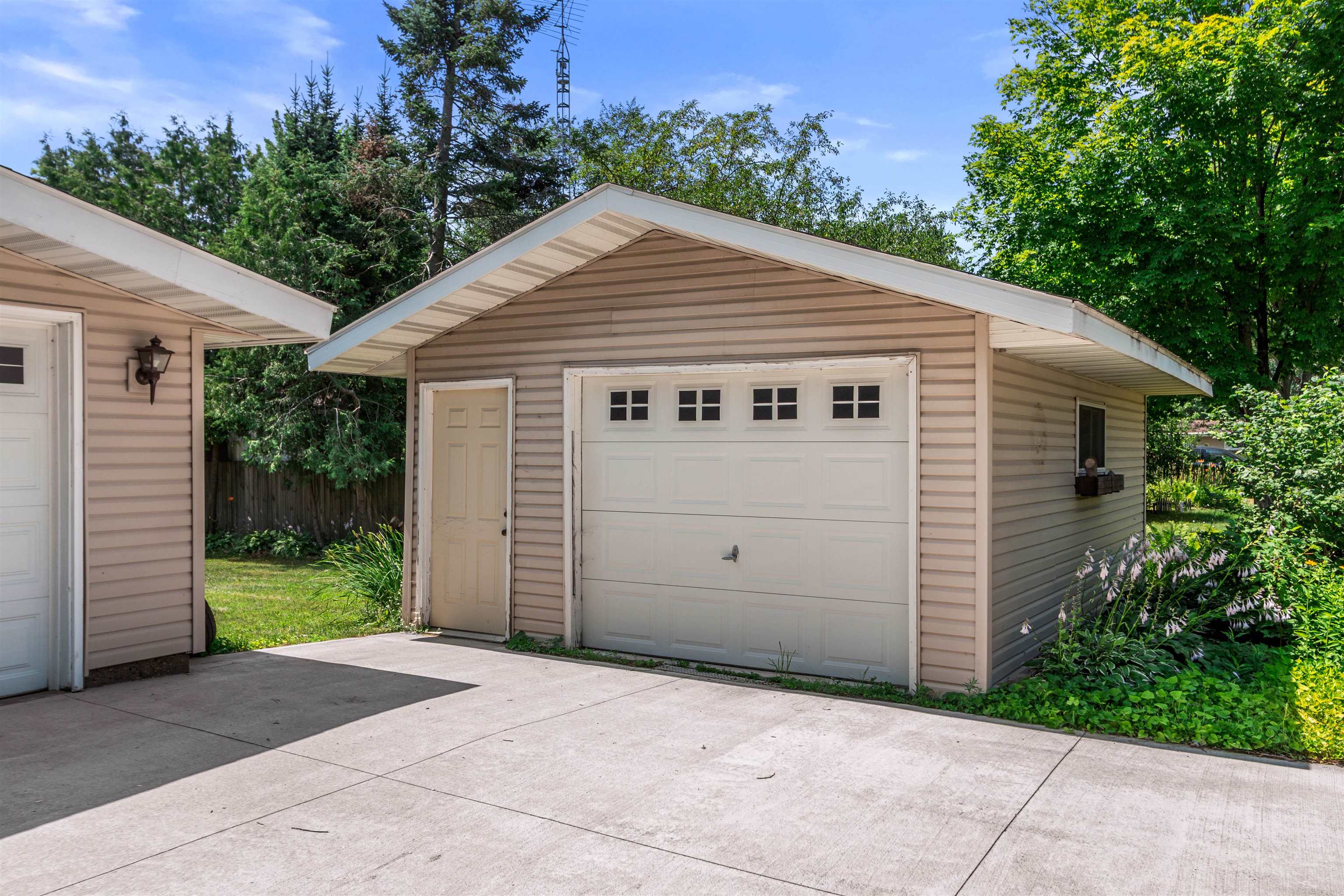 3021 KATHERINE CIRCLE, Plover, Wisconsin 54467, 3 Bedrooms Bedrooms, ,1 BathroomBathrooms,Residential,For Sale,3021 KATHERINE CIRCLE,22603536