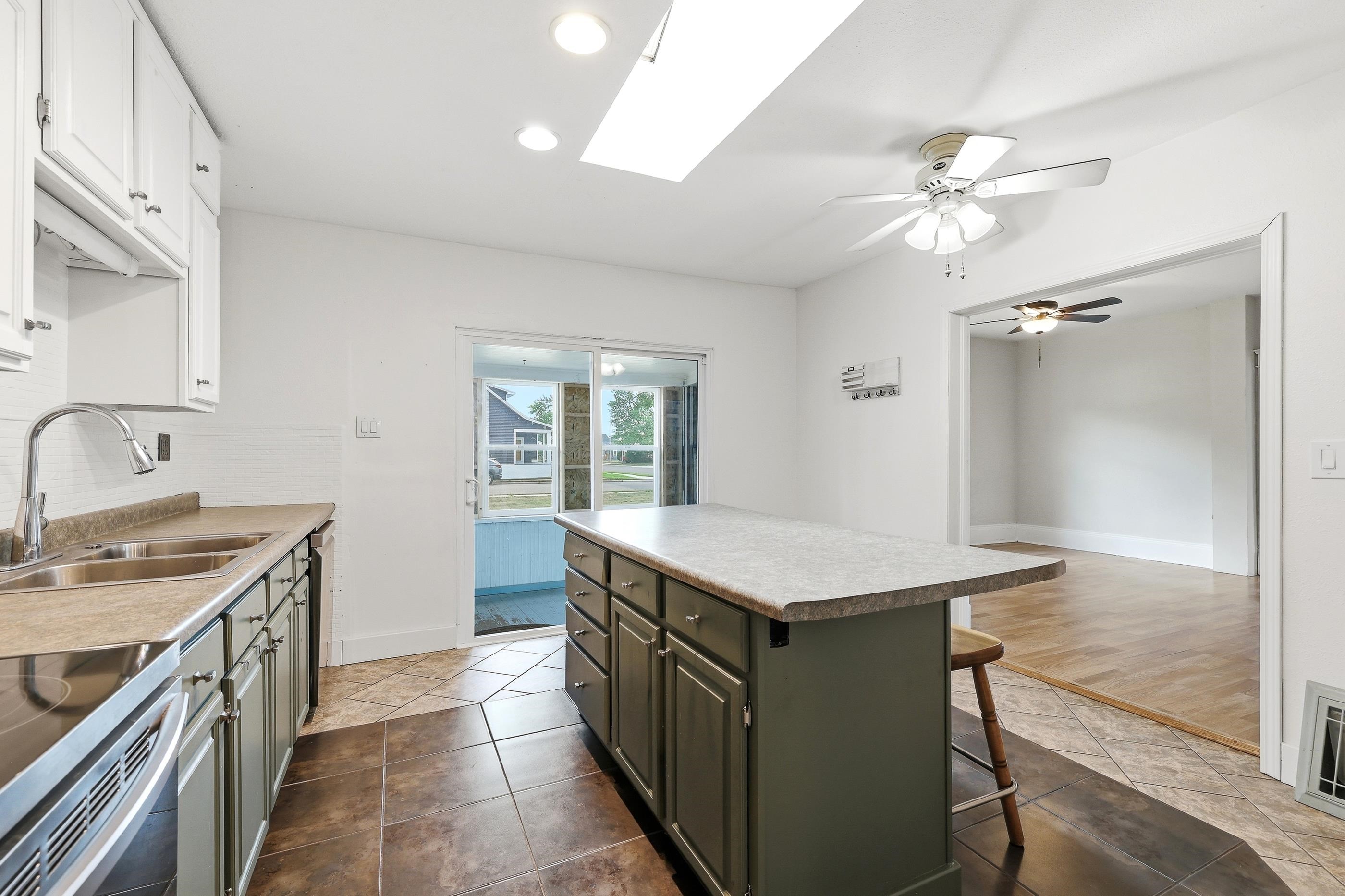 431 9TH STREET SOUTH, Wisconsin Rapids, Wisconsin 54494, 4 Bedrooms Bedrooms, ,2 BathroomsBathrooms,Residential,For Sale,431 9TH STREET SOUTH,22603537
