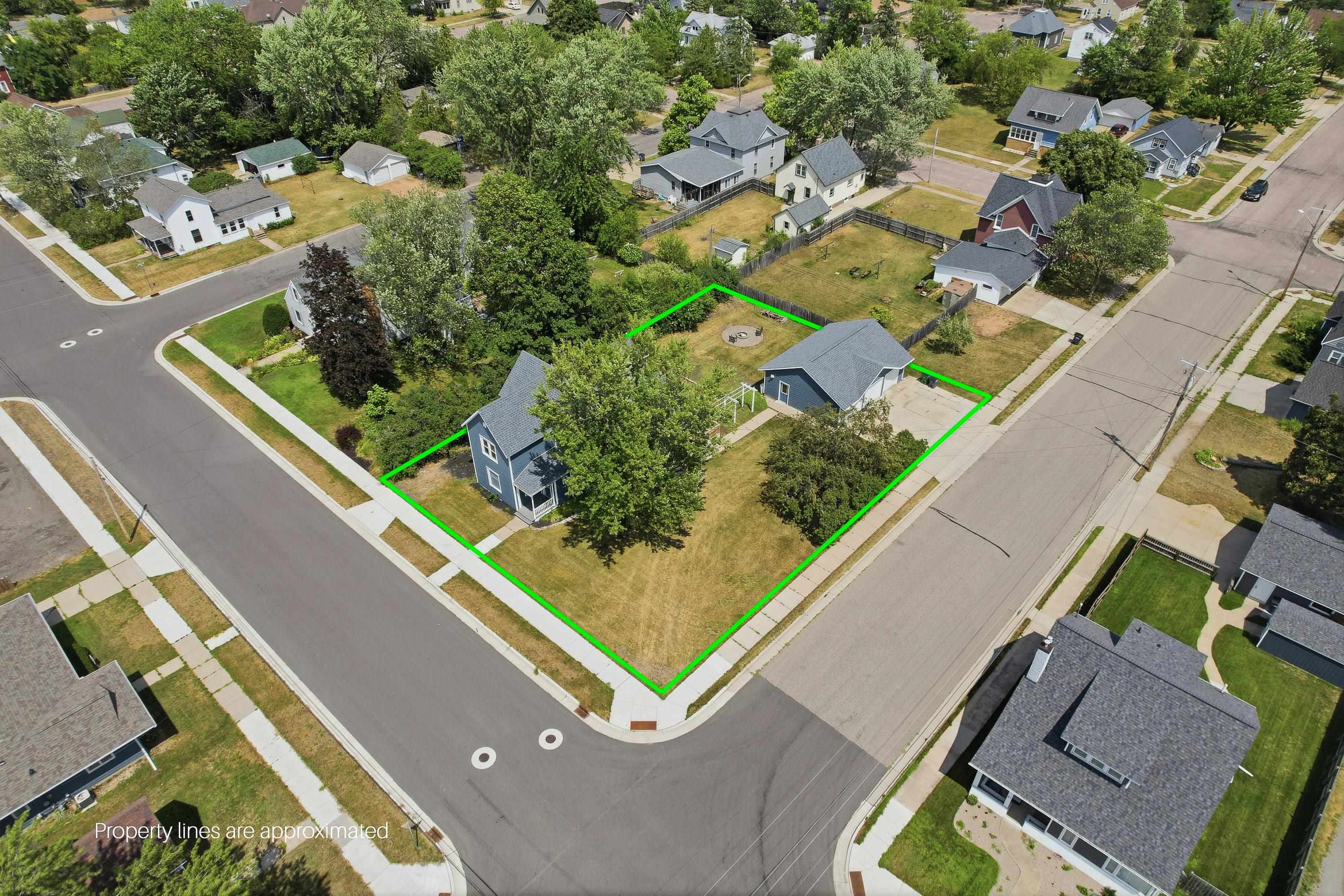 431 9TH STREET SOUTH, Wisconsin Rapids, Wisconsin 54494, 4 Bedrooms Bedrooms, ,2 BathroomsBathrooms,Residential,For Sale,431 9TH STREET SOUTH,22603537