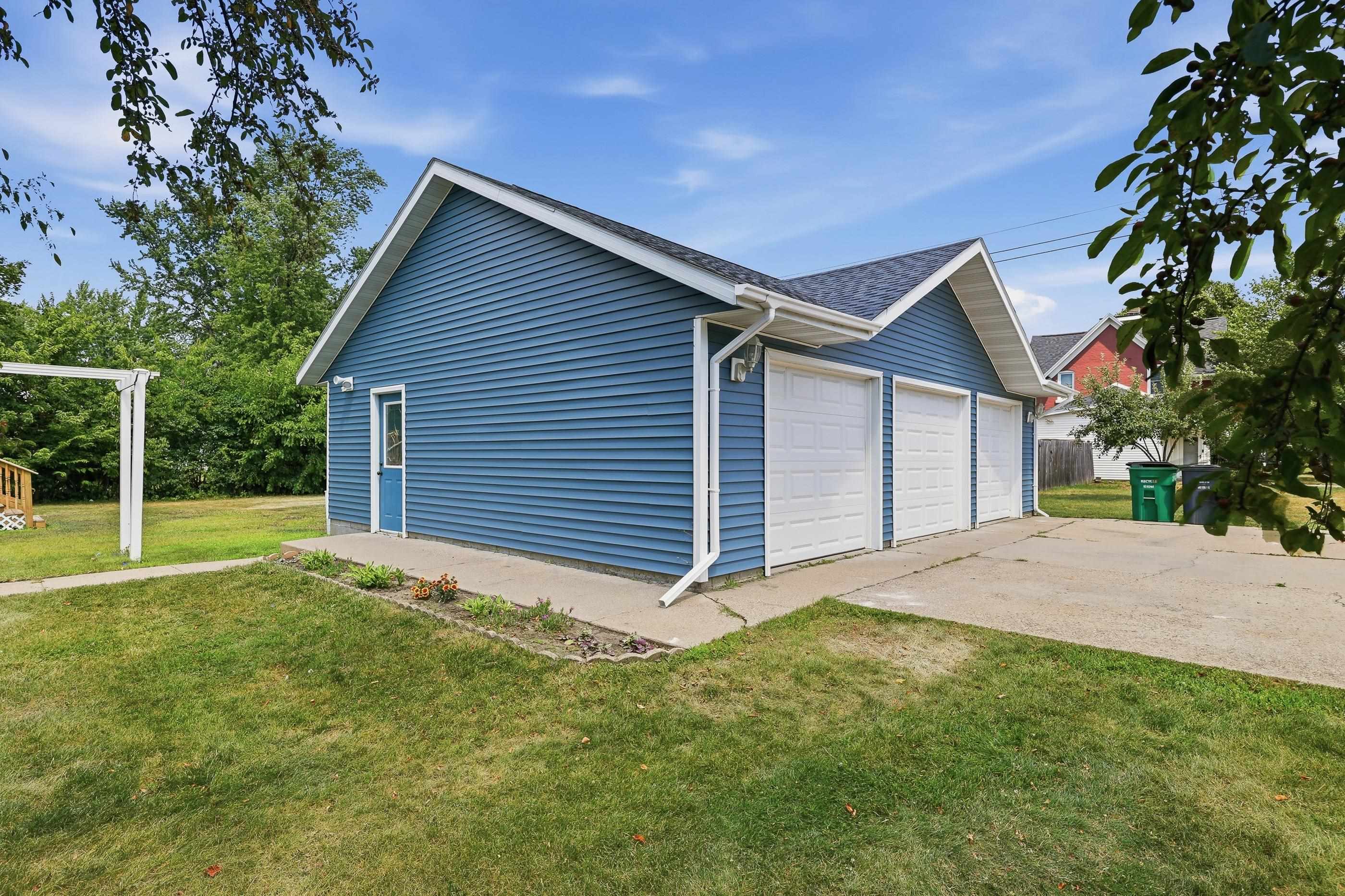 431 9TH STREET SOUTH, Wisconsin Rapids, Wisconsin 54494, 4 Bedrooms Bedrooms, ,2 BathroomsBathrooms,Residential,For Sale,431 9TH STREET SOUTH,22603537