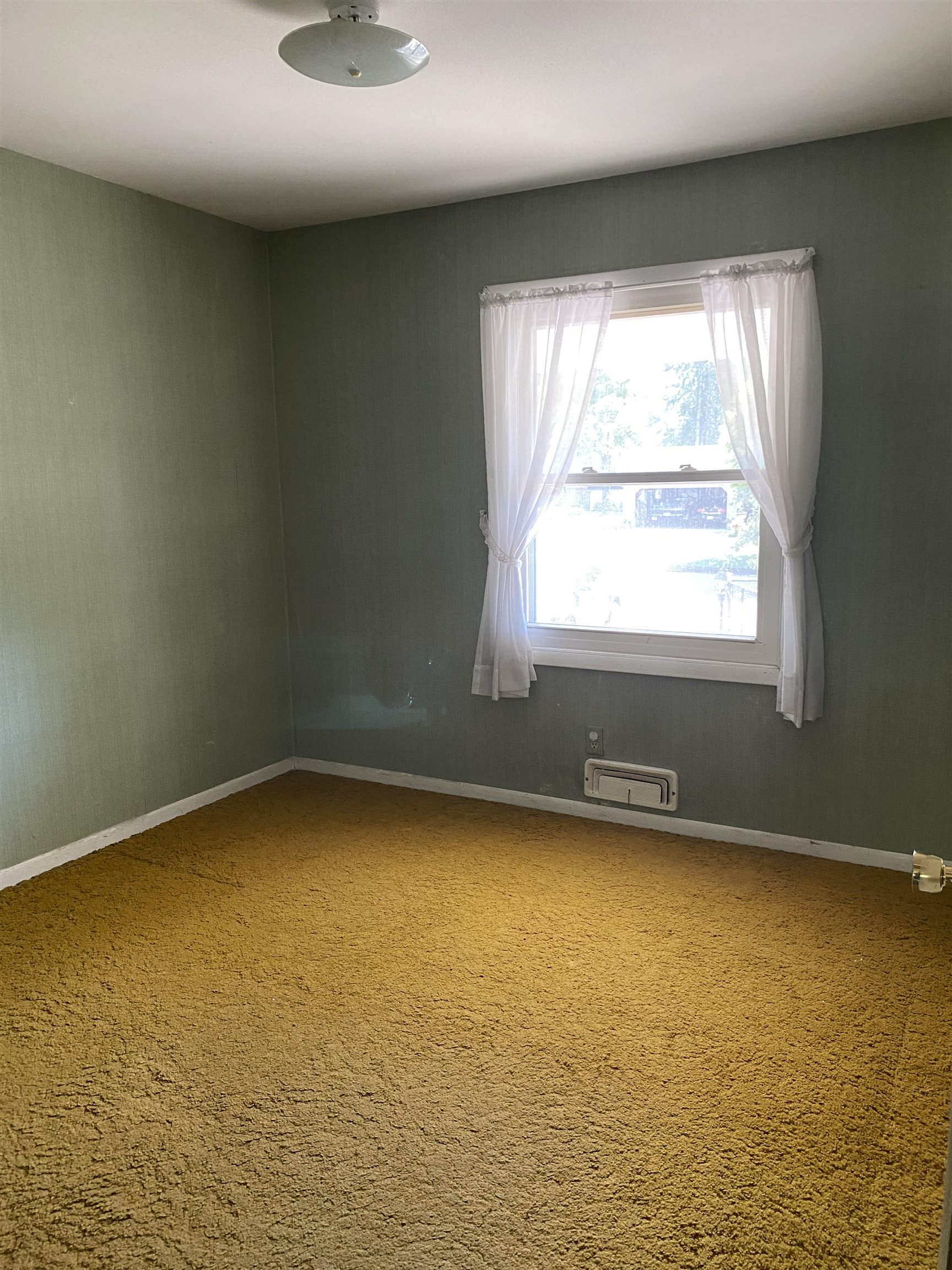 3030 S 13TH STREET, Wisconsin Rapids, Wisconsin 54494, 5 Bedrooms Bedrooms, ,2 BathroomsBathrooms,Residential,For Sale,3030 S 13TH STREET,22603538