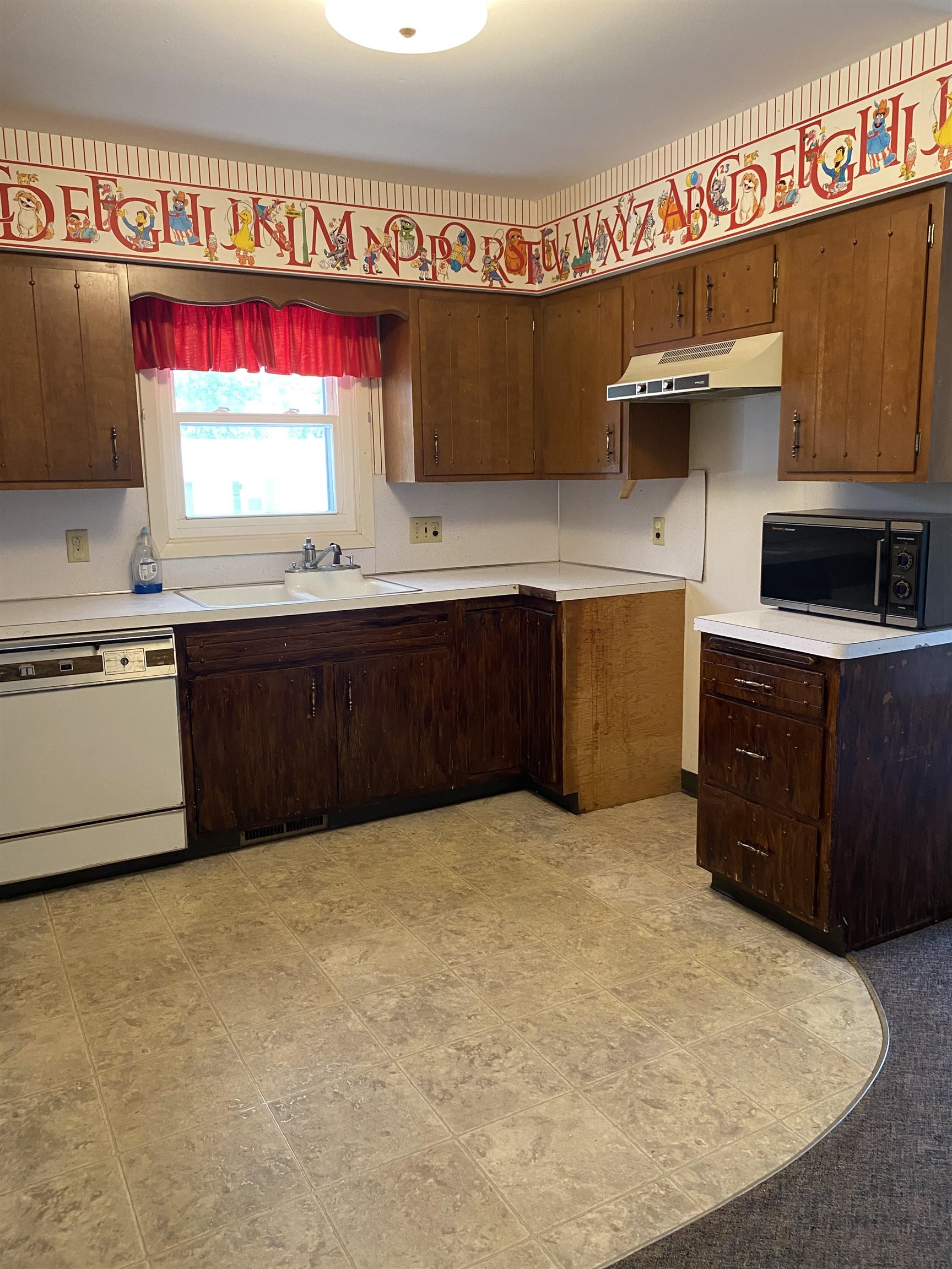 3030 S 13TH STREET, Wisconsin Rapids, Wisconsin 54494, 5 Bedrooms Bedrooms, ,2 BathroomsBathrooms,Residential,For Sale,3030 S 13TH STREET,22603538
