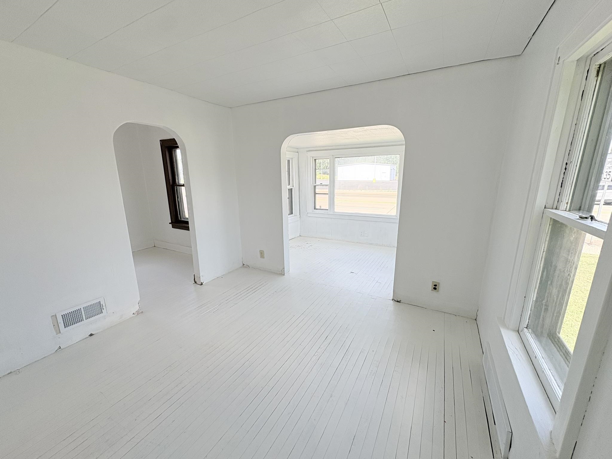 2261 W GRAND AVENUE, Wisconsin Rapids, Wisconsin 54495, 2 Bedrooms Bedrooms, ,1 BathroomBathrooms,Residential,For Sale,2261 W GRAND AVENUE,22603544