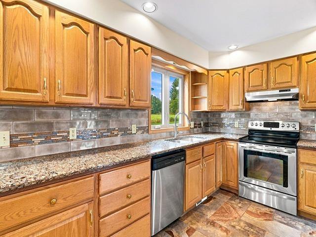 1213 W JEFFERSON STREET, Marshfield, Wisconsin 54449, 4 Bedrooms Bedrooms, ,2 BathroomsBathrooms,Residential,For Sale,1213 W JEFFERSON STREET,22603545