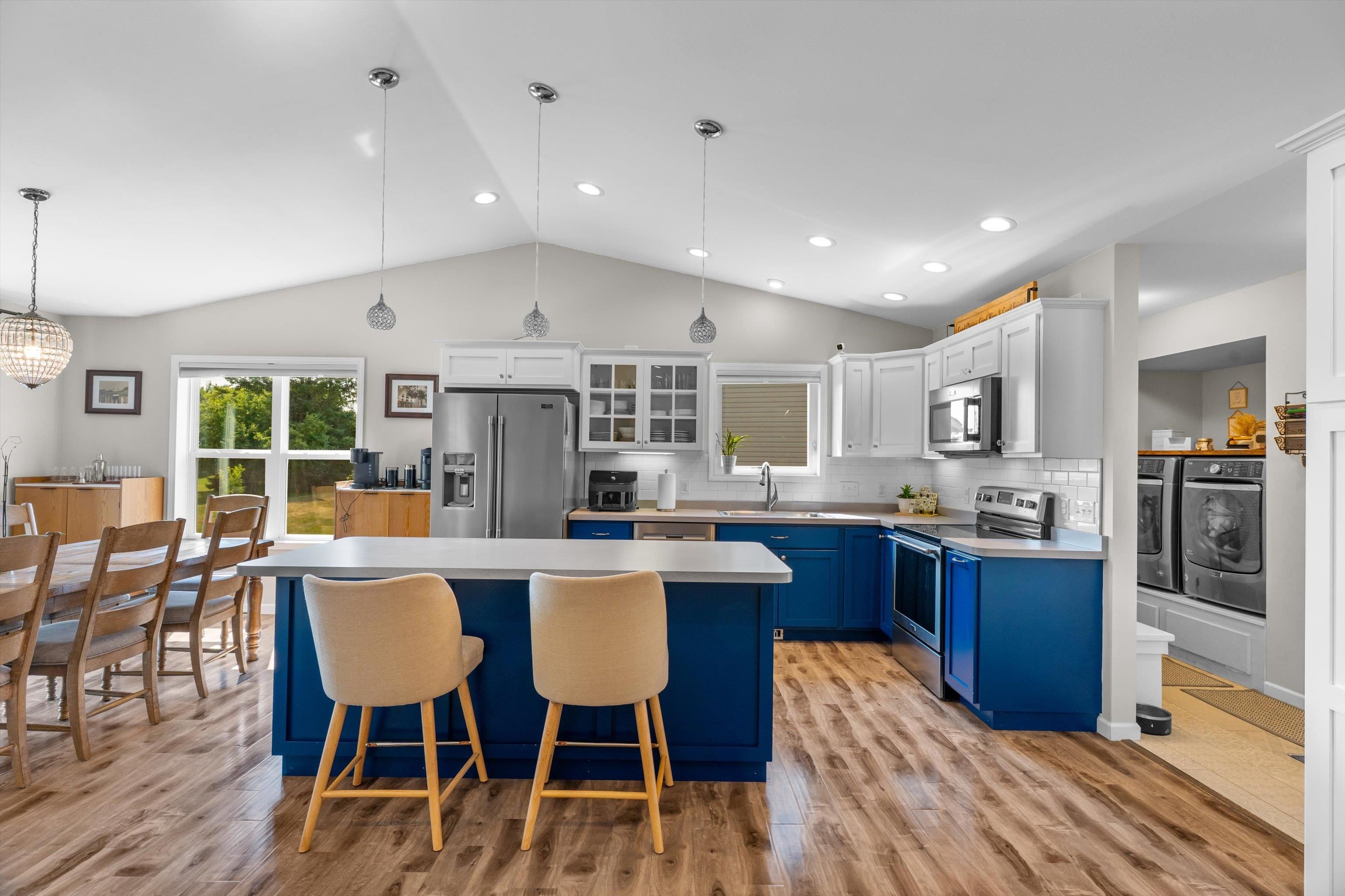 2818 PEACHTREE CIRCLE, Marshfield, Wisconsin 54449, 4 Bedrooms Bedrooms, ,3 BathroomsBathrooms,Residential,For Sale,2818 PEACHTREE CIRCLE,22603546