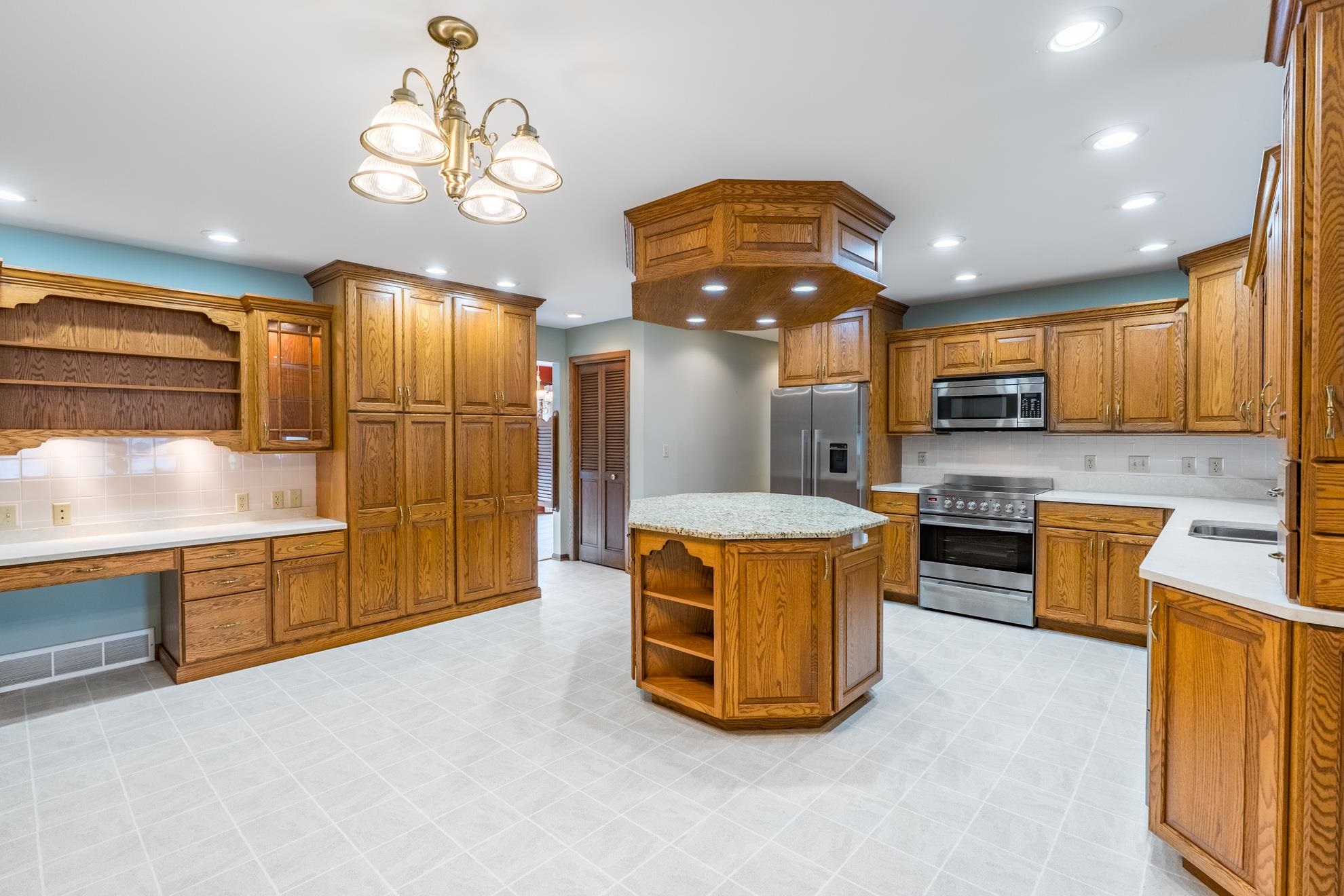 812 S 84TH AVENUE, Wausau, Wisconsin 54401, 3 Bedrooms Bedrooms, ,2 BathroomsBathrooms,Residential,For Sale,812 S 84TH AVENUE,22603548