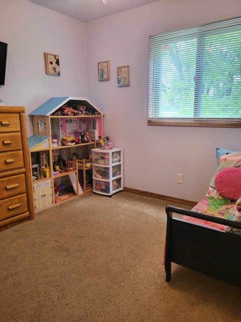 4203 STERNBERG AVENUE, Weston, Wisconsin 54476, 4 Bedrooms Bedrooms, ,1 BathroomBathrooms,Residential,For Sale,4203 STERNBERG AVENUE,22603550