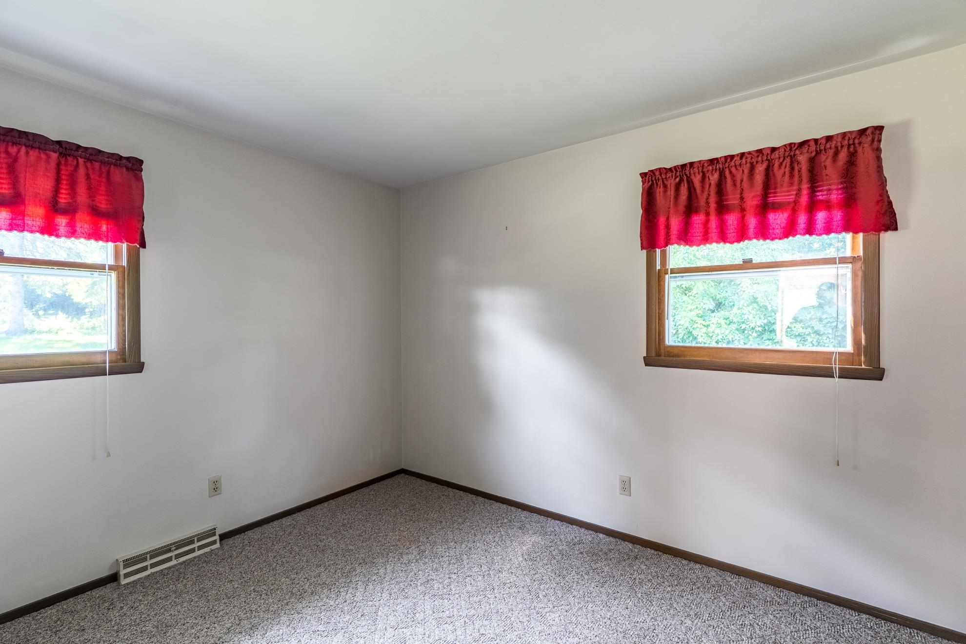 1109 JEFFERSON STREET, Merrill, Wisconsin 54452, 3 Bedrooms Bedrooms, ,1 BathroomBathrooms,Residential,For Sale,1109 JEFFERSON STREET,22603551