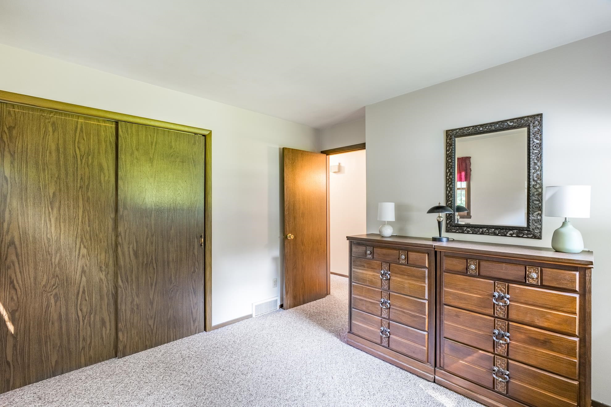 1109 JEFFERSON STREET, Merrill, Wisconsin 54452, 3 Bedrooms Bedrooms, ,1 BathroomBathrooms,Residential,For Sale,1109 JEFFERSON STREET,22603551