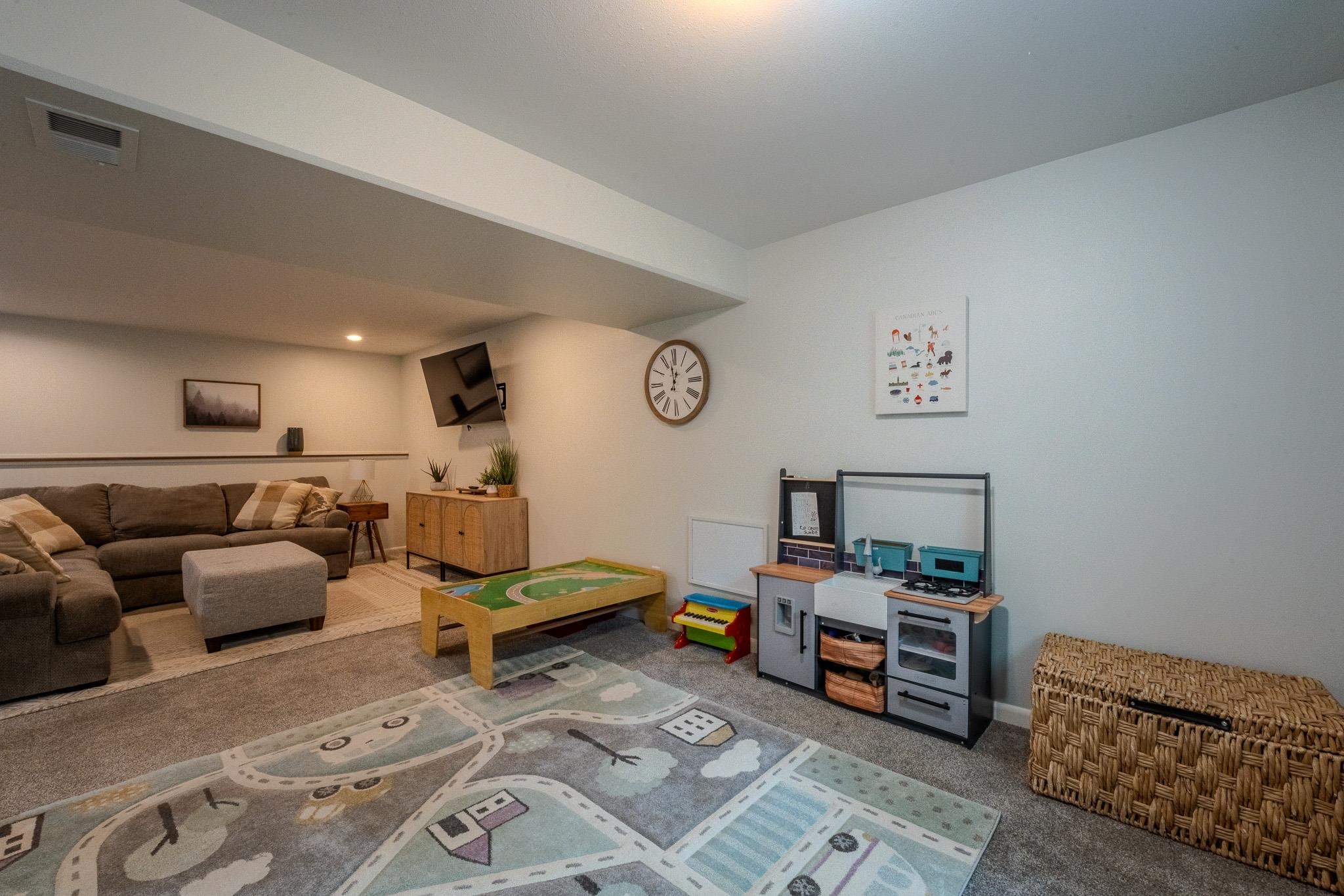 6707 CAVIN DRIVE, Wausau, Wisconsin 54401, 4 Bedrooms Bedrooms, ,3 BathroomsBathrooms,Residential,For Sale,6707 CAVIN DRIVE,22603555