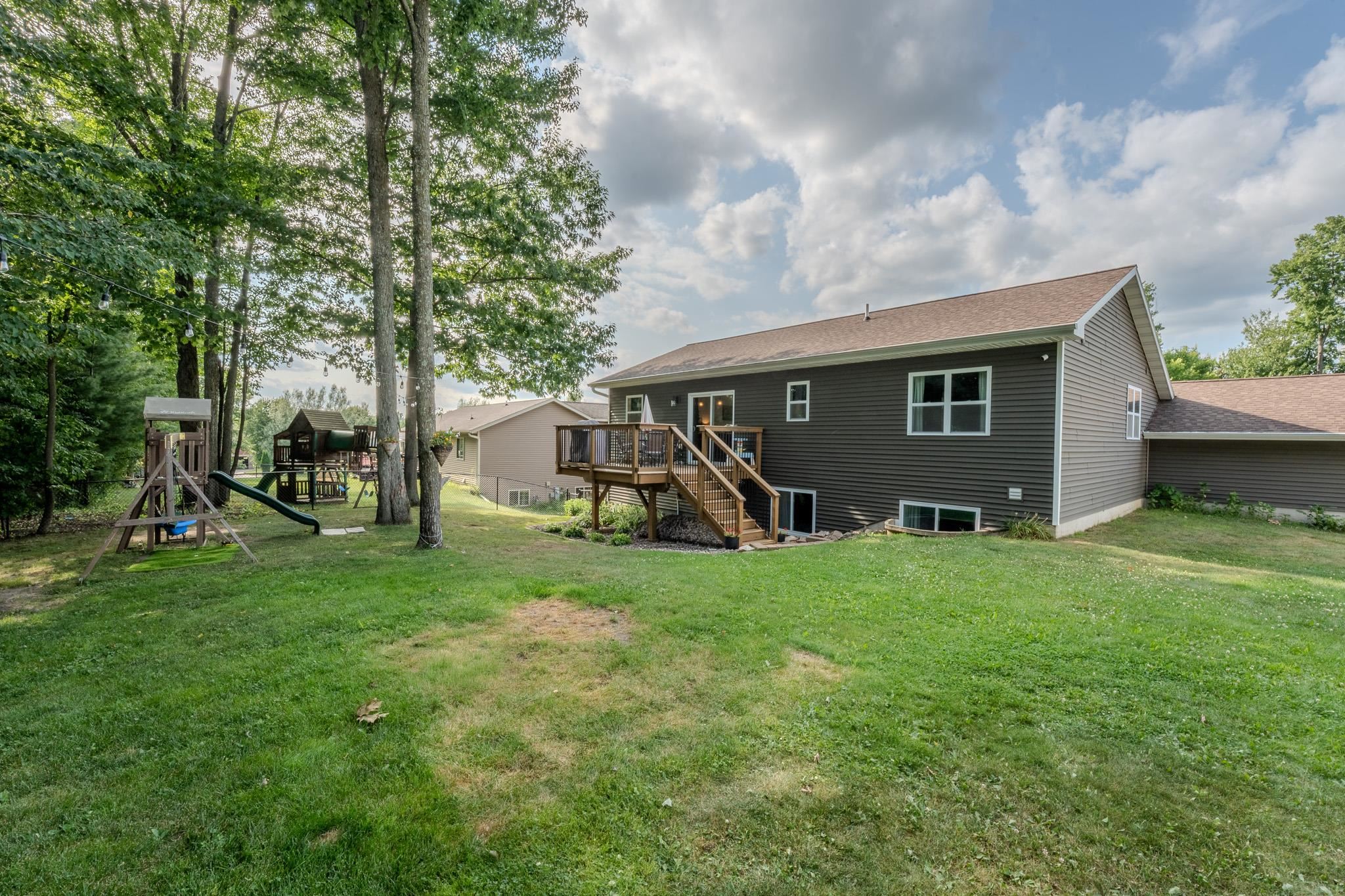 6707 CAVIN DRIVE, Wausau, Wisconsin 54401, 4 Bedrooms Bedrooms, ,3 BathroomsBathrooms,Residential,For Sale,6707 CAVIN DRIVE,22603555