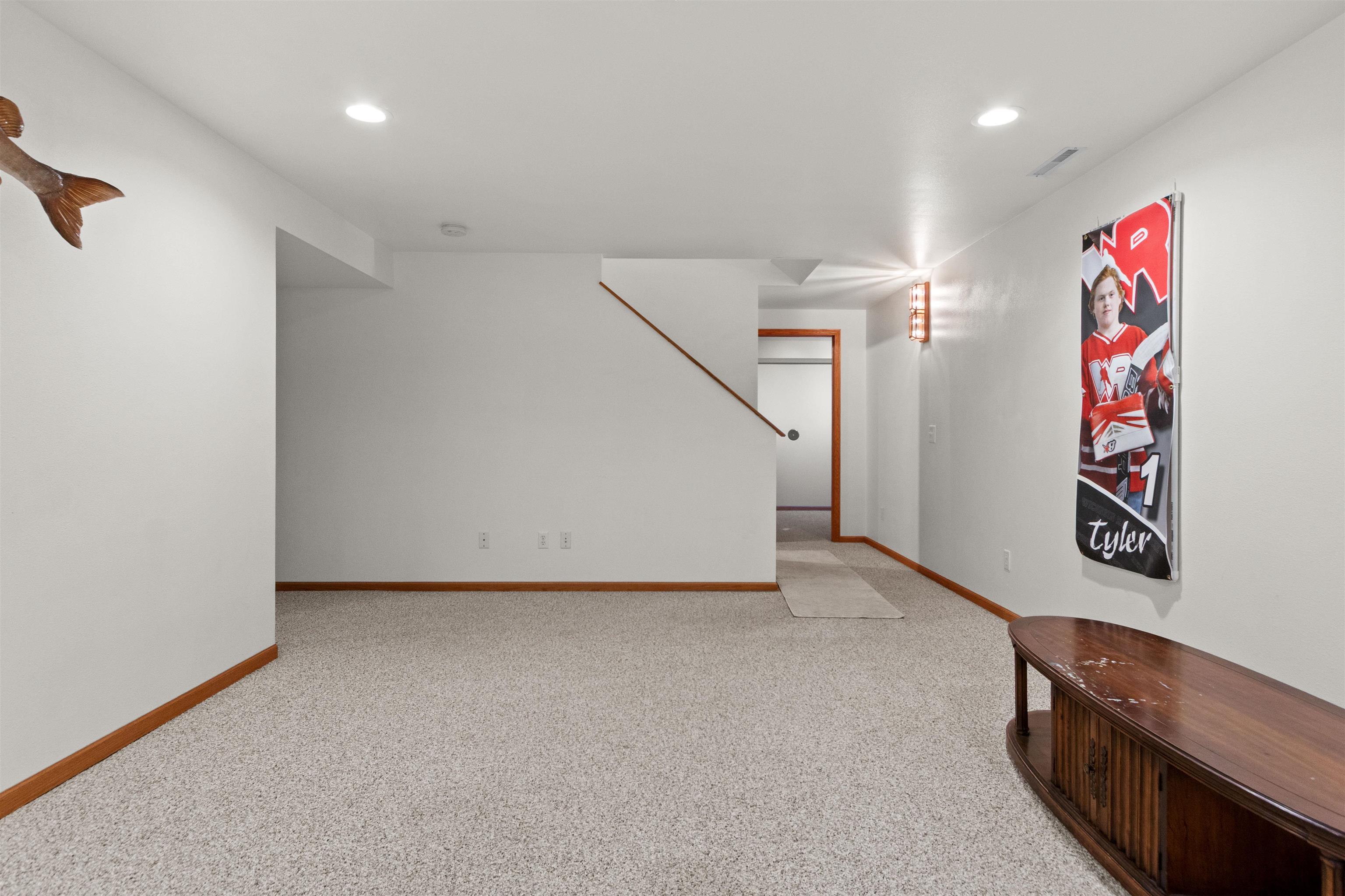 6220 POINTE PLACE, Wisconsin Rapids, Wisconsin 54494, 3 Bedrooms Bedrooms, ,3 BathroomsBathrooms,Residential,For Sale,6220 POINTE PLACE,22603556