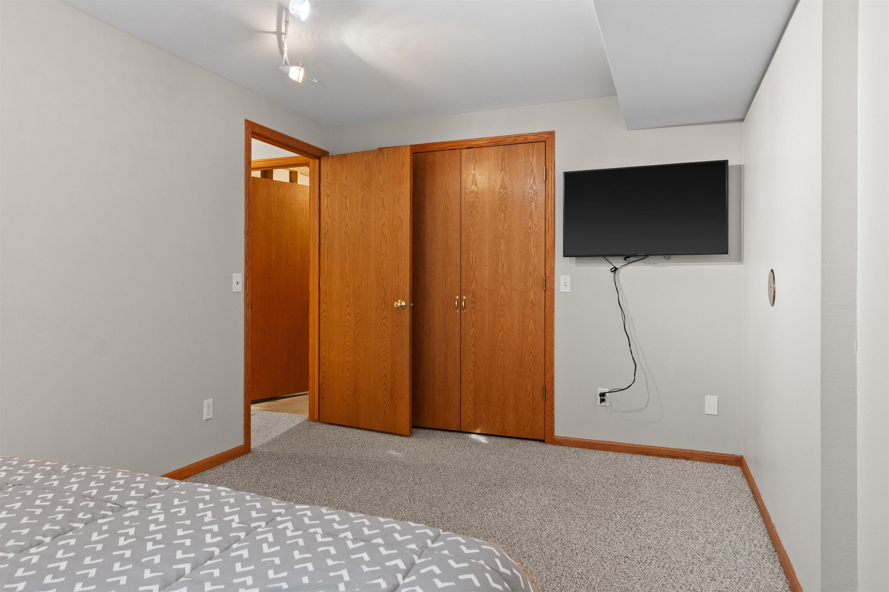 6220 POINTE PLACE, Wisconsin Rapids, Wisconsin 54494, 3 Bedrooms Bedrooms, ,3 BathroomsBathrooms,Residential,For Sale,6220 POINTE PLACE,22603556