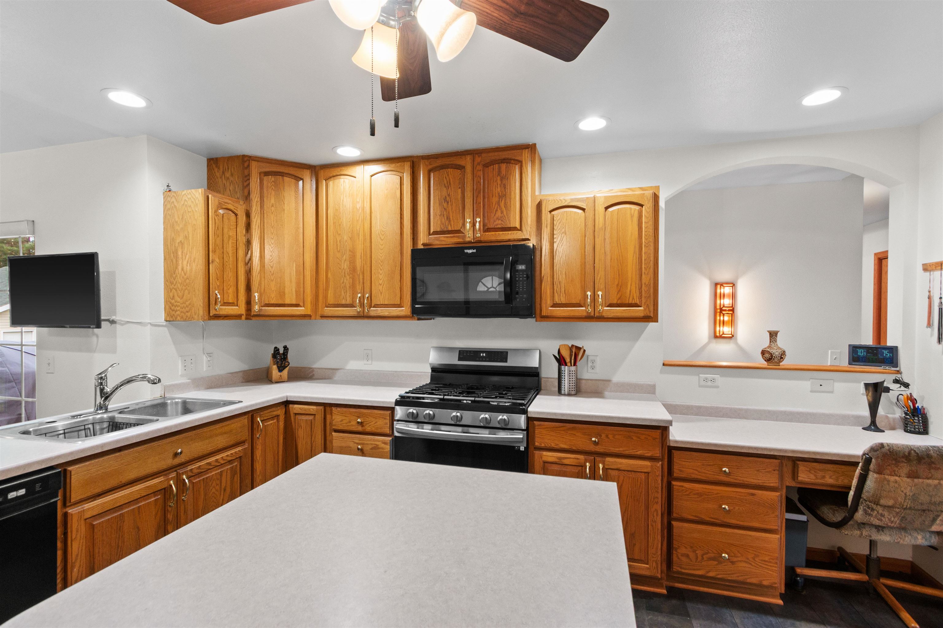 6220 POINTE PLACE, Wisconsin Rapids, Wisconsin 54494, 3 Bedrooms Bedrooms, ,3 BathroomsBathrooms,Residential,For Sale,6220 POINTE PLACE,22603556