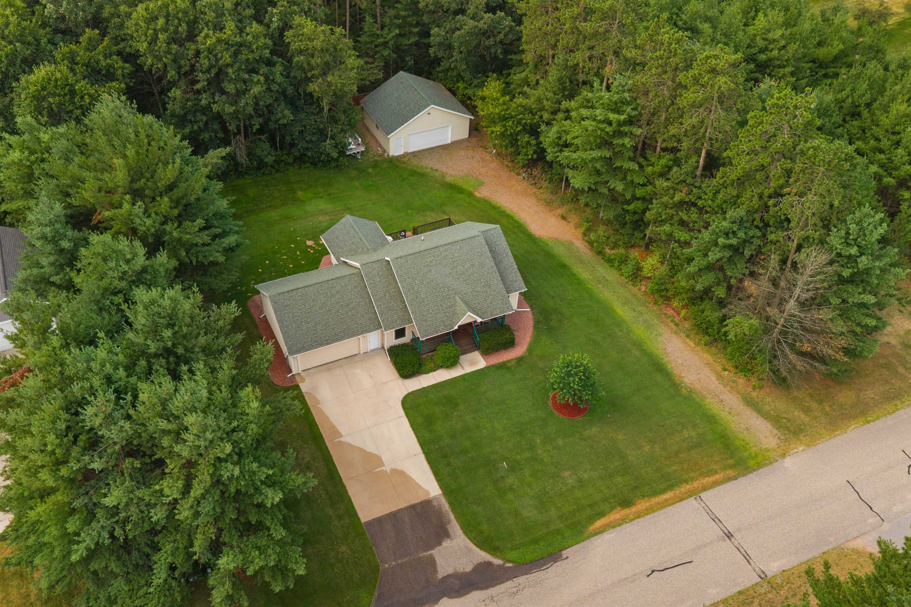 6220 POINTE PLACE, Wisconsin Rapids, Wisconsin 54494, 3 Bedrooms Bedrooms, ,3 BathroomsBathrooms,Residential,For Sale,6220 POINTE PLACE,22603556