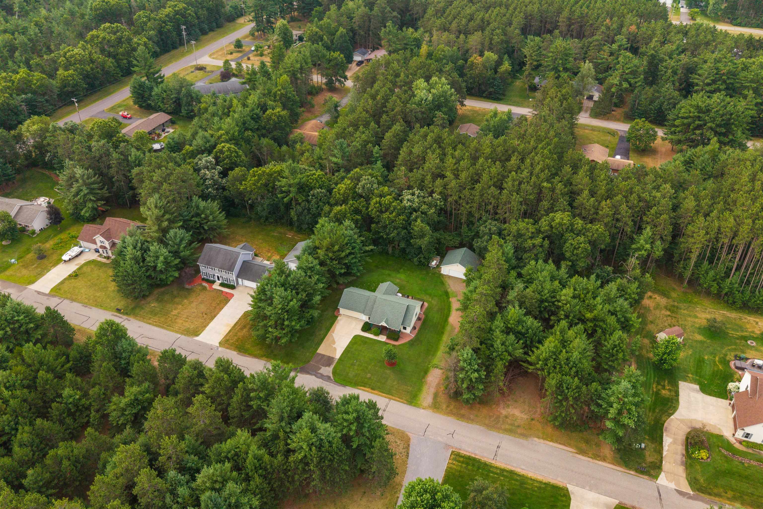 6220 POINTE PLACE, Wisconsin Rapids, Wisconsin 54494, 3 Bedrooms Bedrooms, ,3 BathroomsBathrooms,Residential,For Sale,6220 POINTE PLACE,22603556