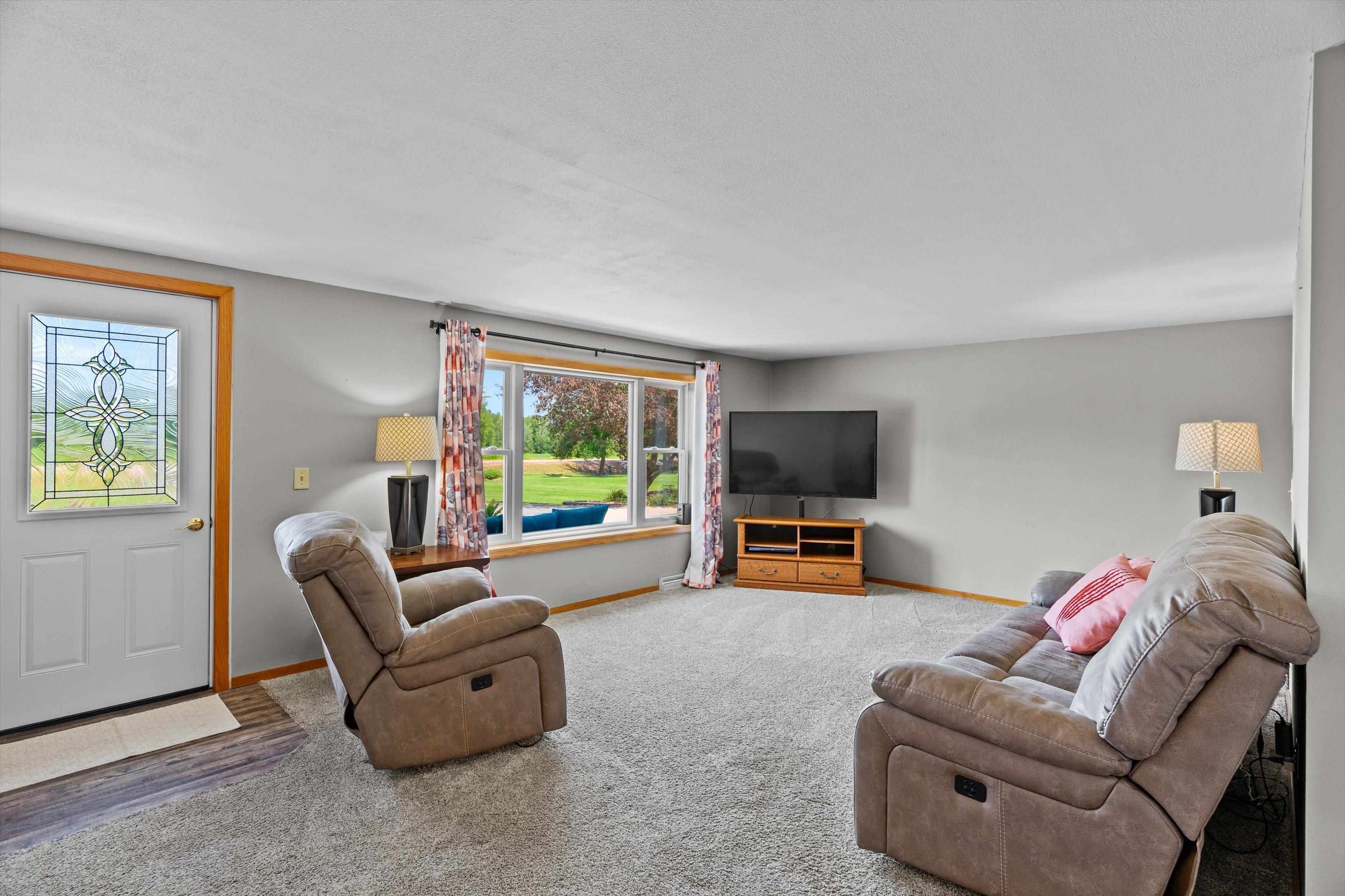 116395 RIVERSIDE ROAD, Marshfield, Wisconsin 54449, 3 Bedrooms Bedrooms, ,3 BathroomsBathrooms,Residential,For Sale,116395 RIVERSIDE ROAD,22603557