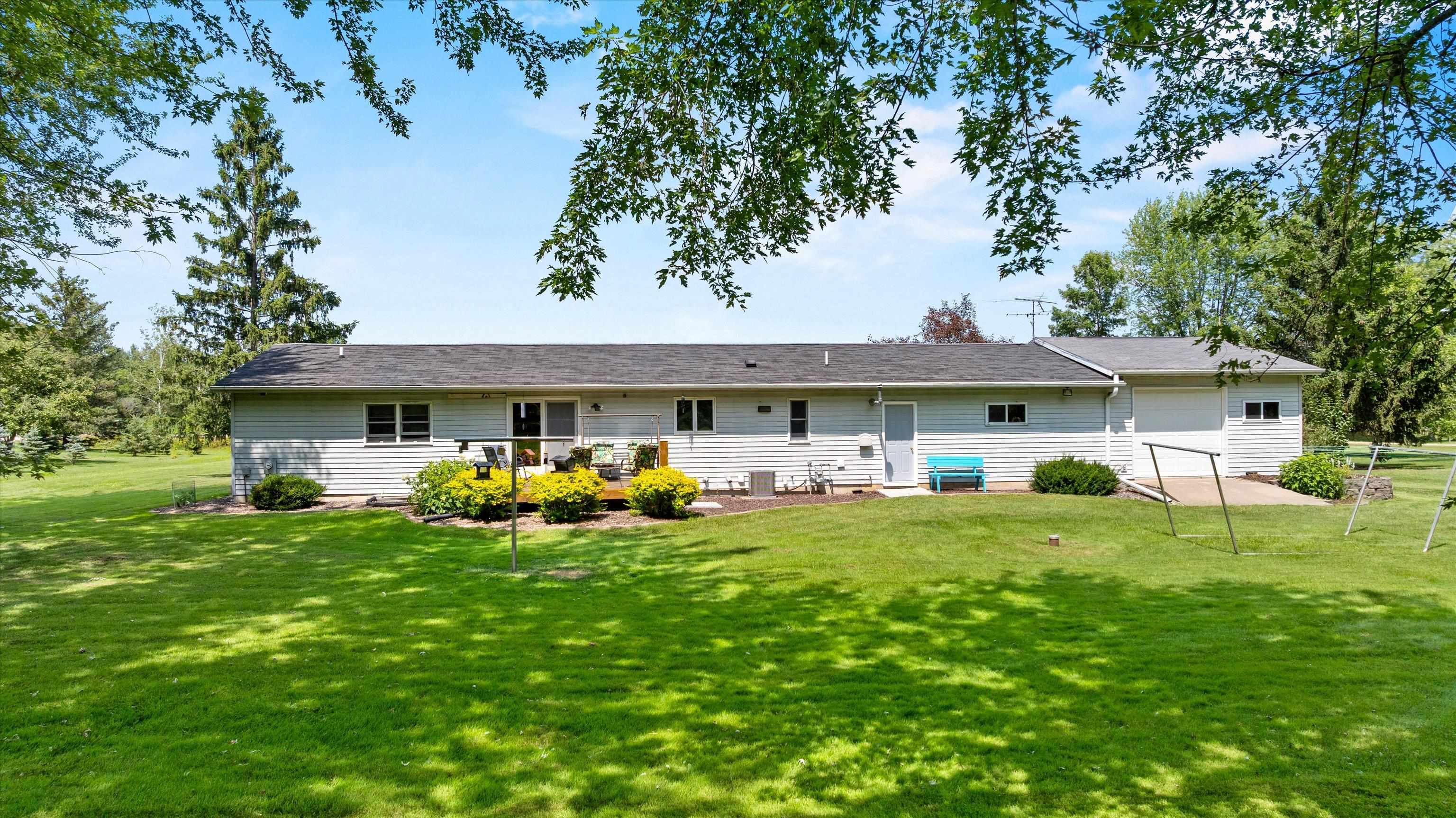 116395 RIVERSIDE ROAD, Marshfield, Wisconsin 54449, 3 Bedrooms Bedrooms, ,3 BathroomsBathrooms,Residential,For Sale,116395 RIVERSIDE ROAD,22603557