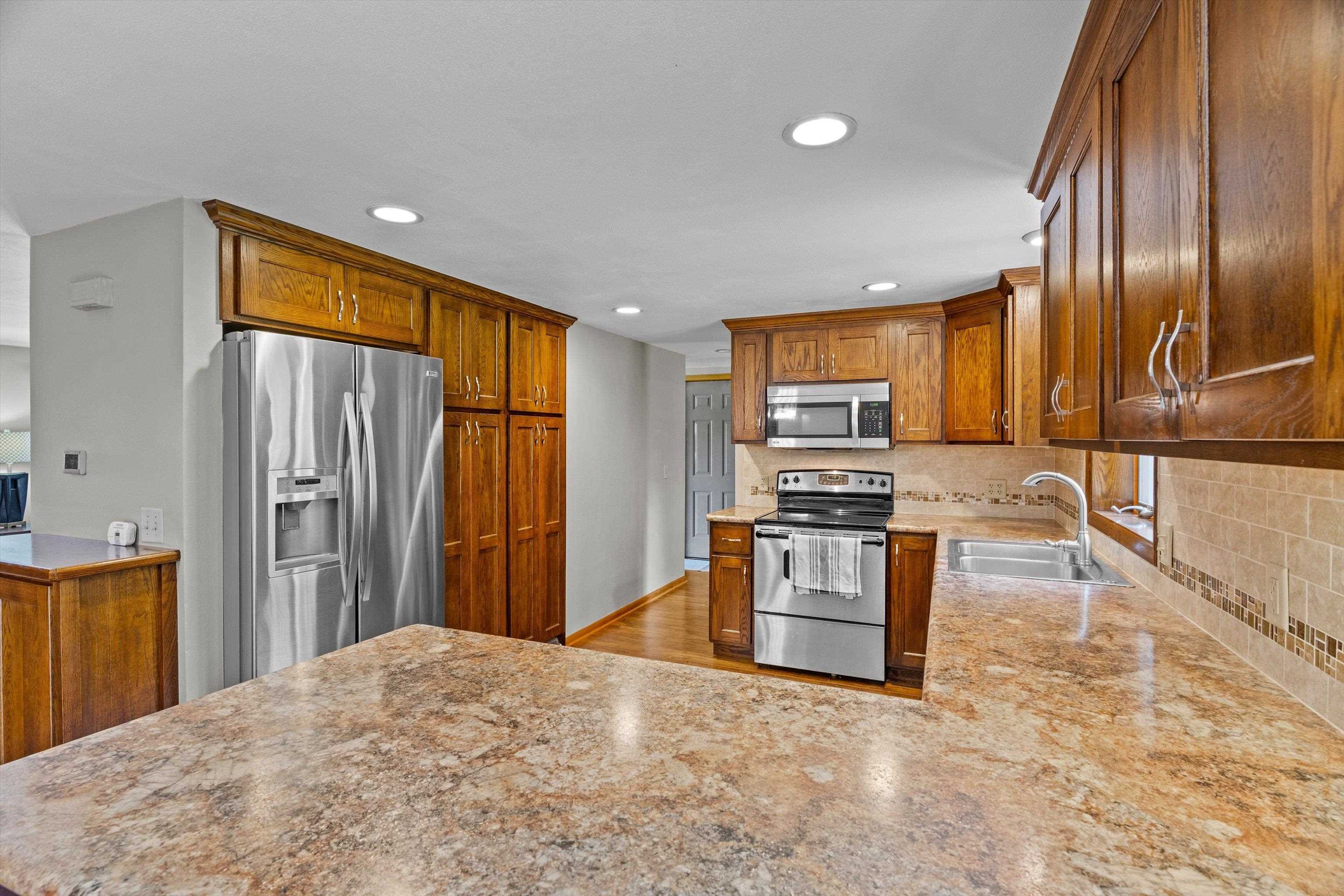 116395 RIVERSIDE ROAD, Marshfield, Wisconsin 54449, 3 Bedrooms Bedrooms, ,3 BathroomsBathrooms,Residential,For Sale,116395 RIVERSIDE ROAD,22603557